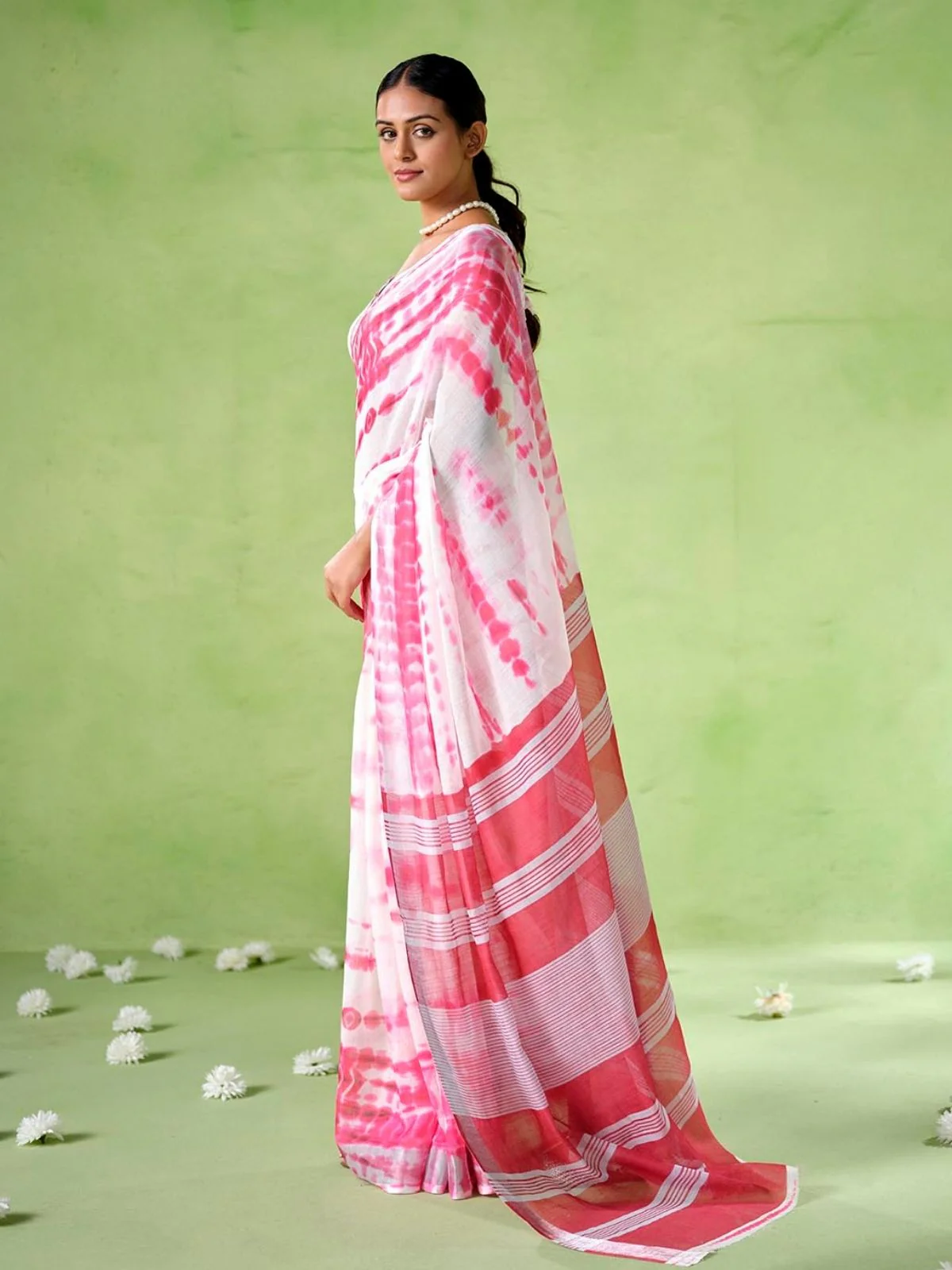Odette White Cotton Linen Solid Printed Saree For Women - Image 2