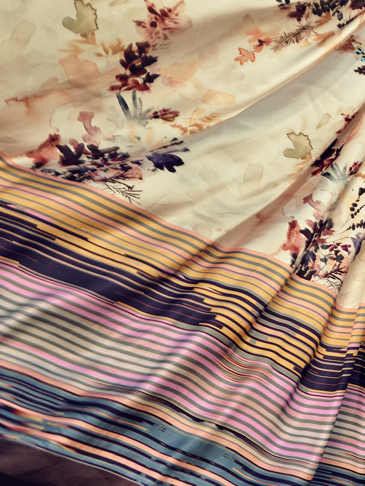 Odette White Digital Printed Saree For Women - Image 3