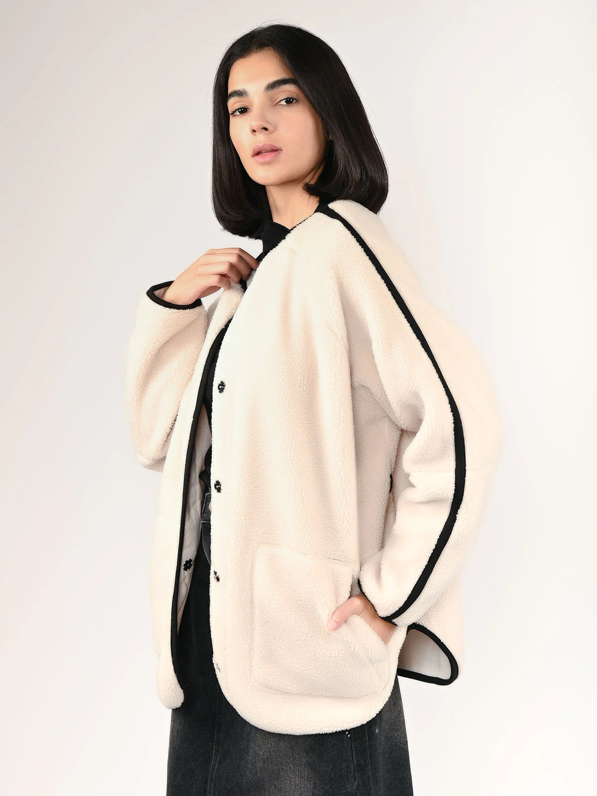 Odette White Faux Fur Solid Jacket For Women - Image 3