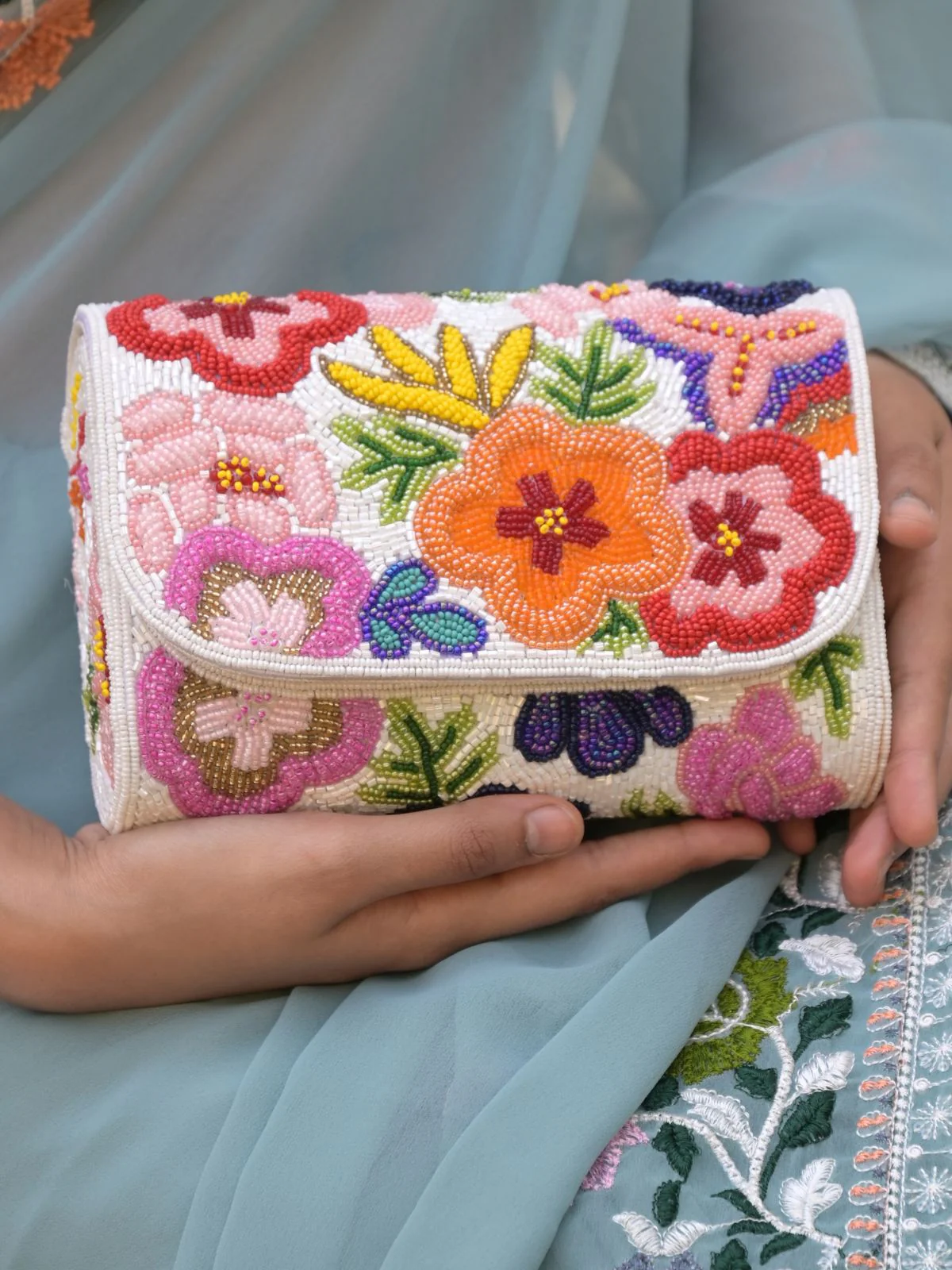 Odette White Floral Embroidered Clutch For Women - Image 2