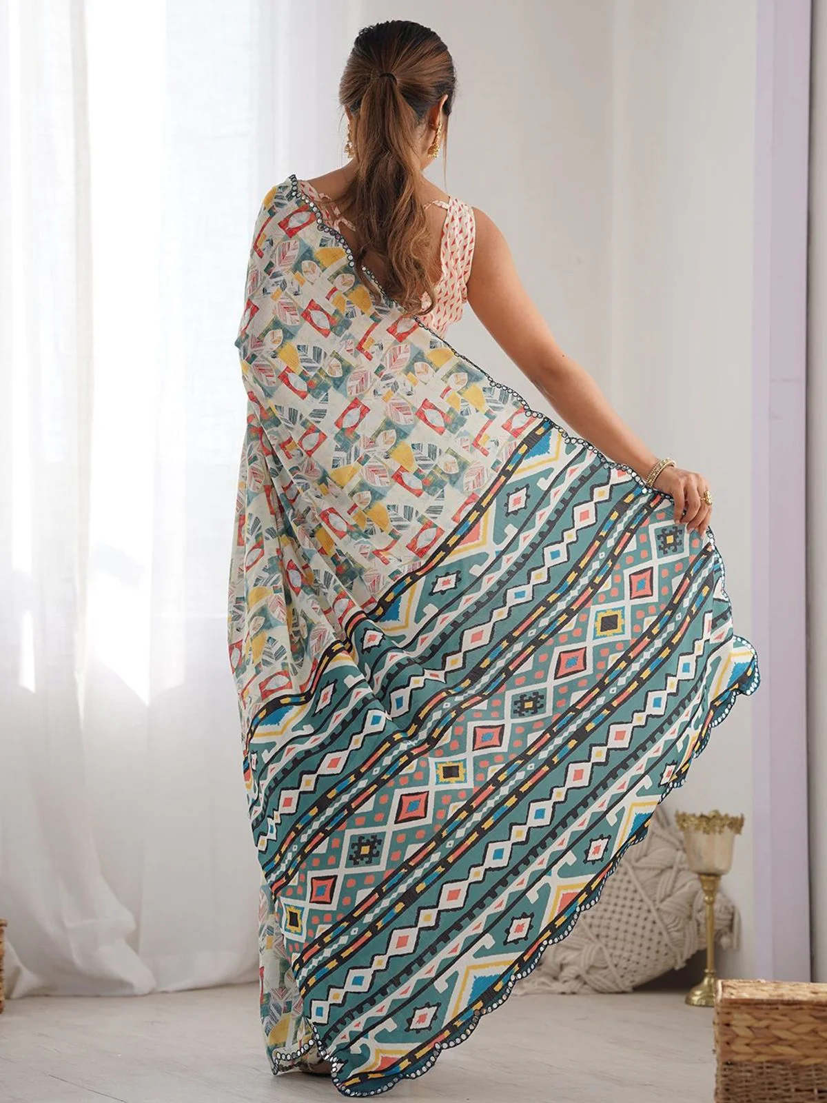 Odette White Georgette Printed Saree For Women - Image 3