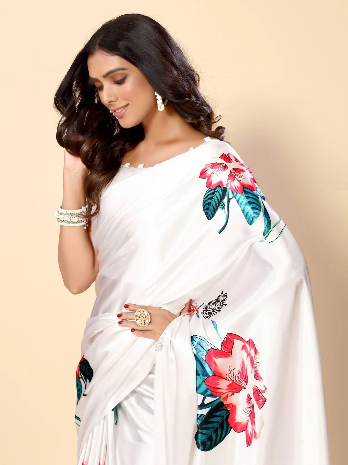 Odette White Satin Printed Saree With Unstitched Blouse For Women - Image 5
