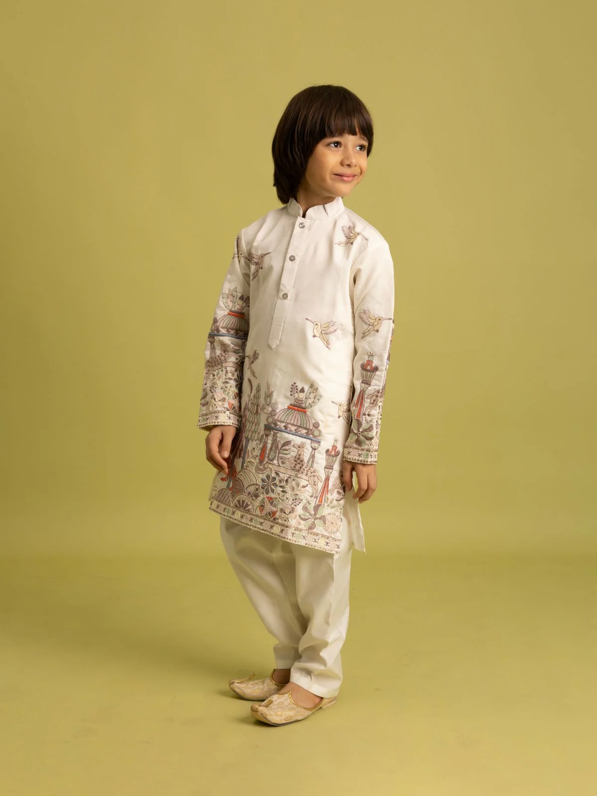 Odette White Viscose Silk Embroidered Kurta Set For Kids - Image 2