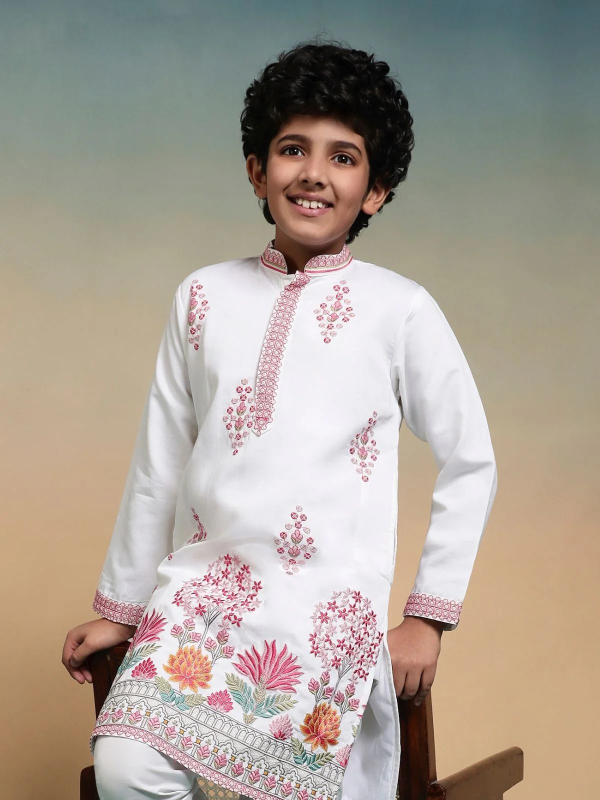 Odette White Viscose Silk Embroidered Stitched Kurta Set For Kids - Image 5