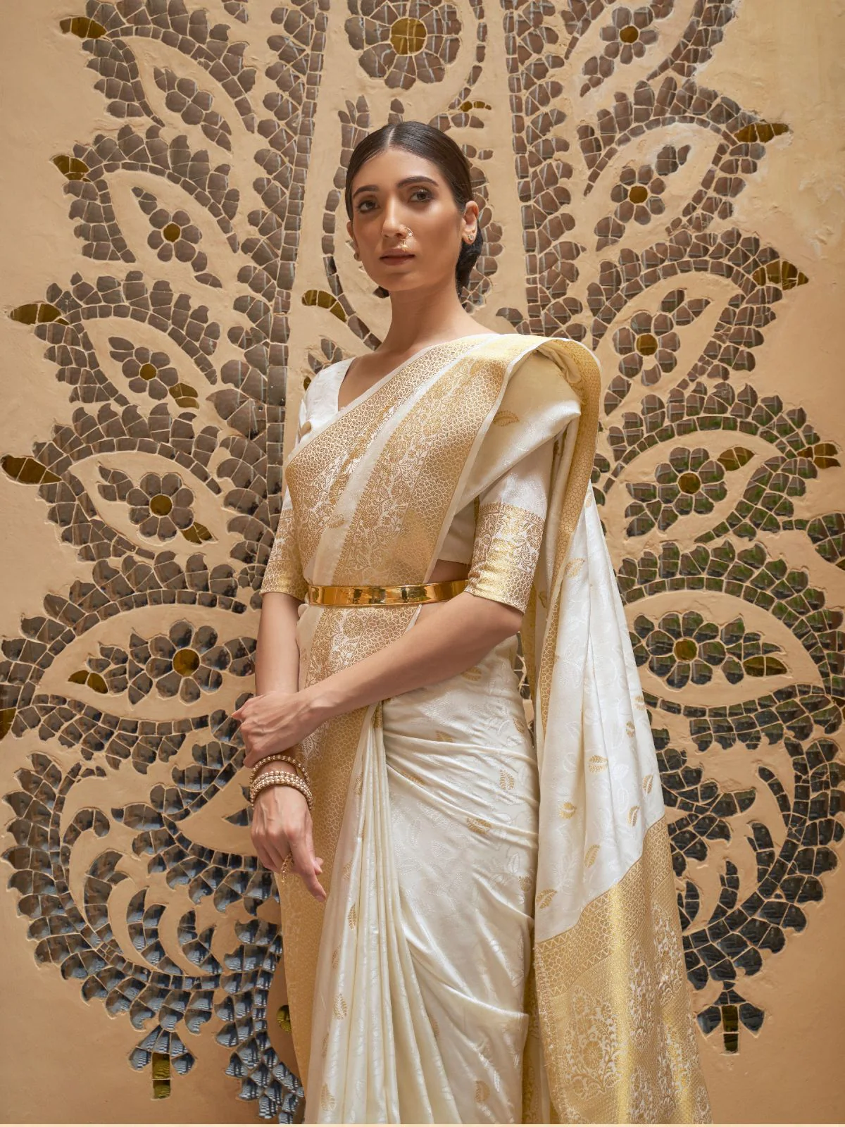 Odette White Woven Design Silk Blend Saree With Unstitched Blouse For Women - Image 3