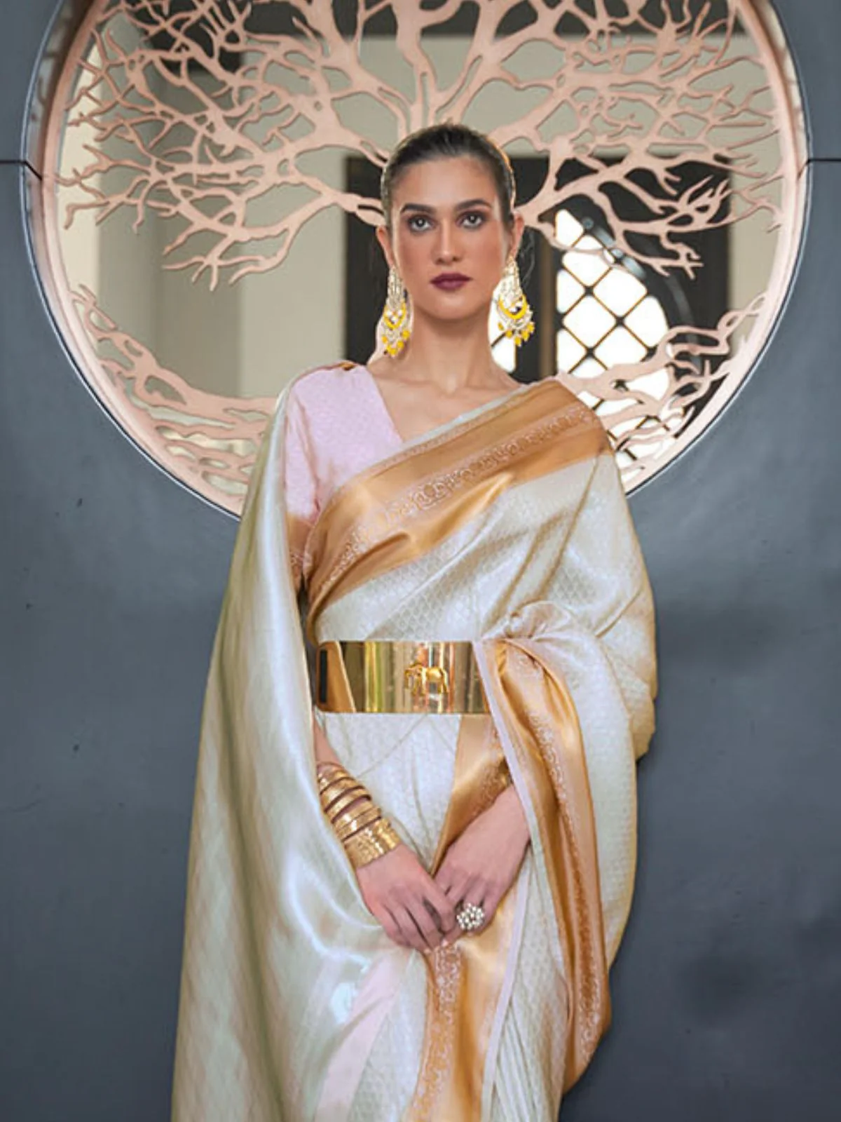 Odette White Woven Design Silk Blend Saree With Unstitched Blouse For Women - Image 2