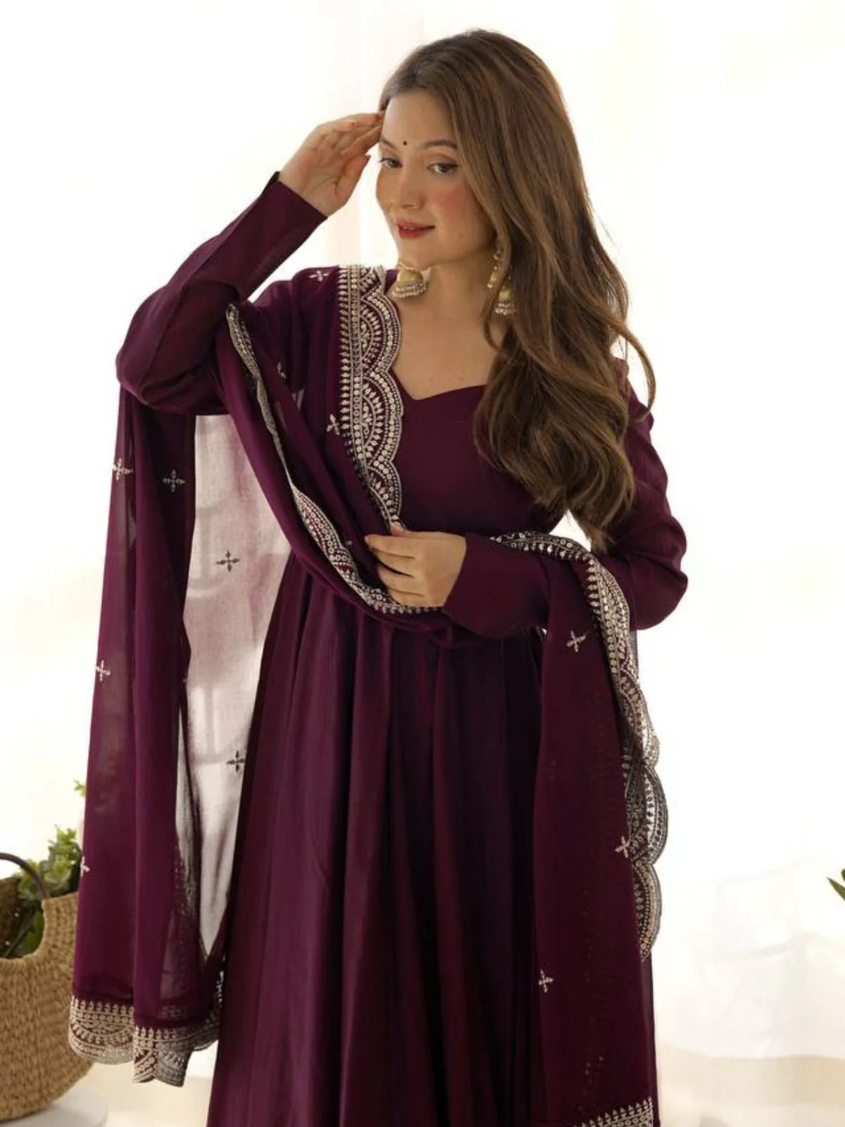 Odette Wine Georgette Plain Kurta Set For Women - Image 4