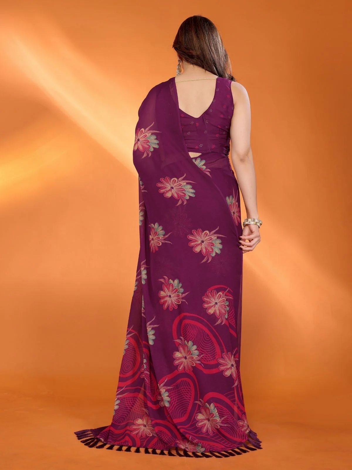 Odette Wine Silk Blend Floral Print Saree For Women - Image 3