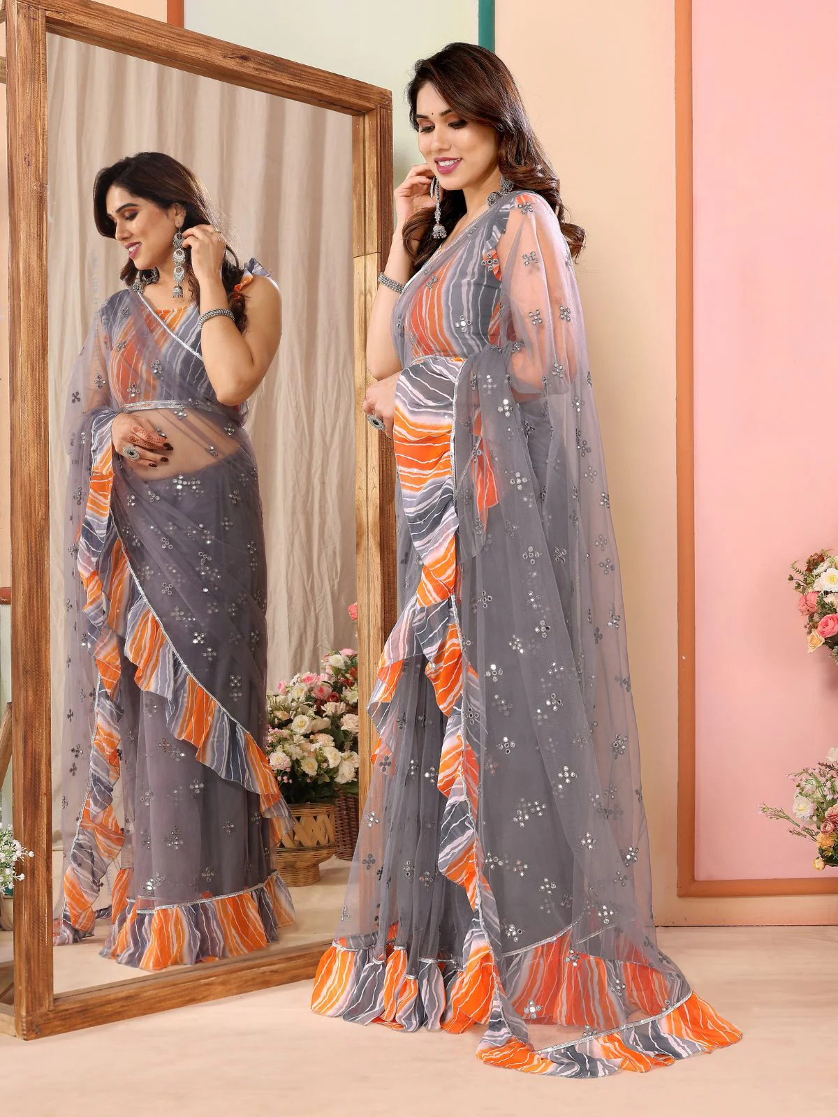 Odette Women Grey Net Mirror Work Saree With Unstitched Blouse - Image 2