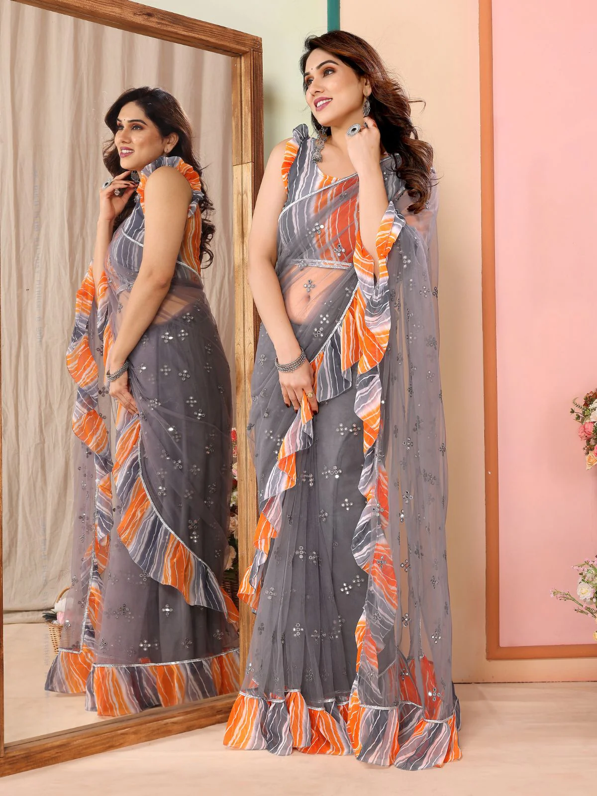 Odette Women Grey Net Mirror Work Saree With Unstitched Blouse - Image 3