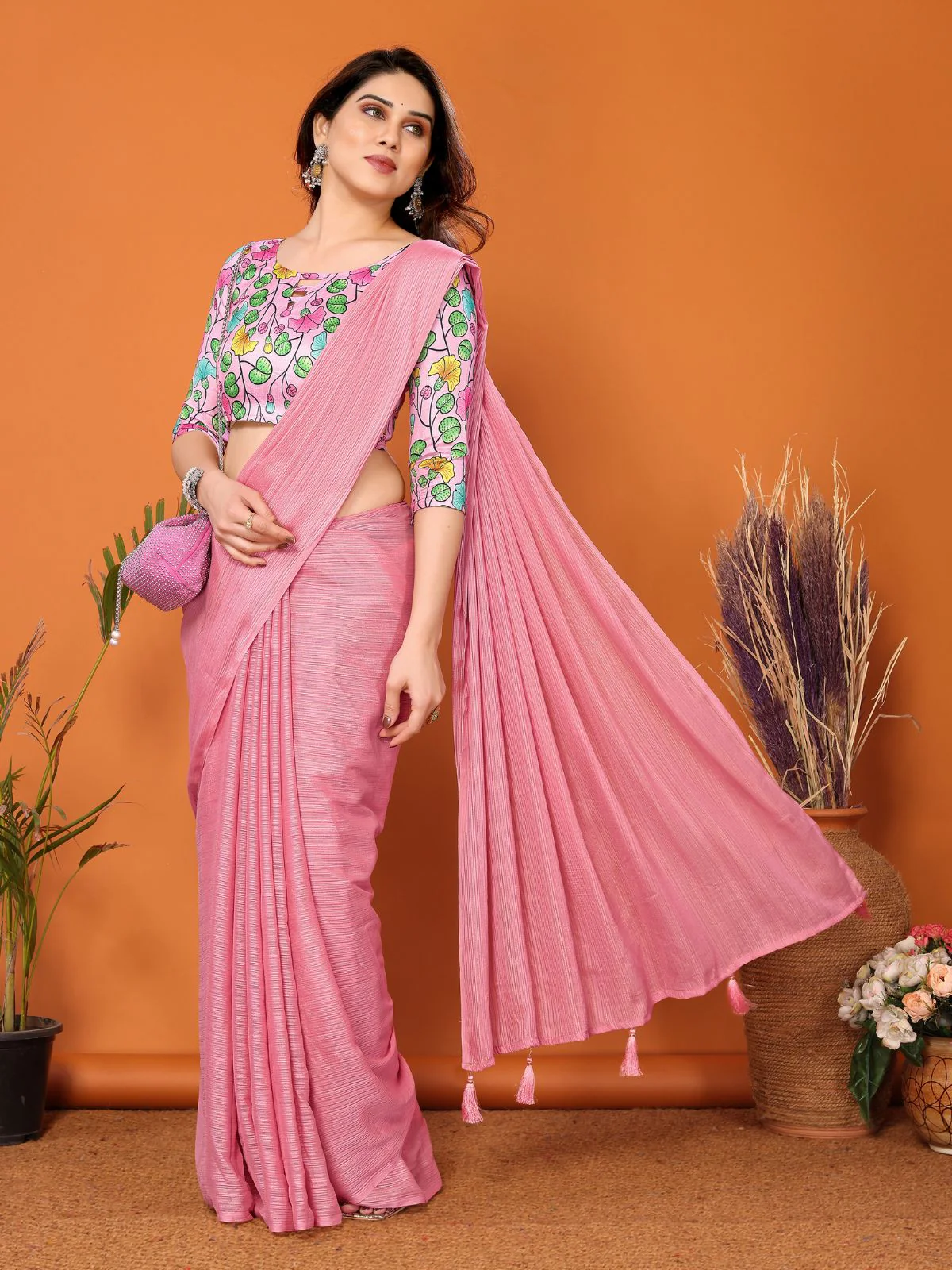 Odette Women Pink Polyester Solid Saree With Unstitched Blouse - Image 2