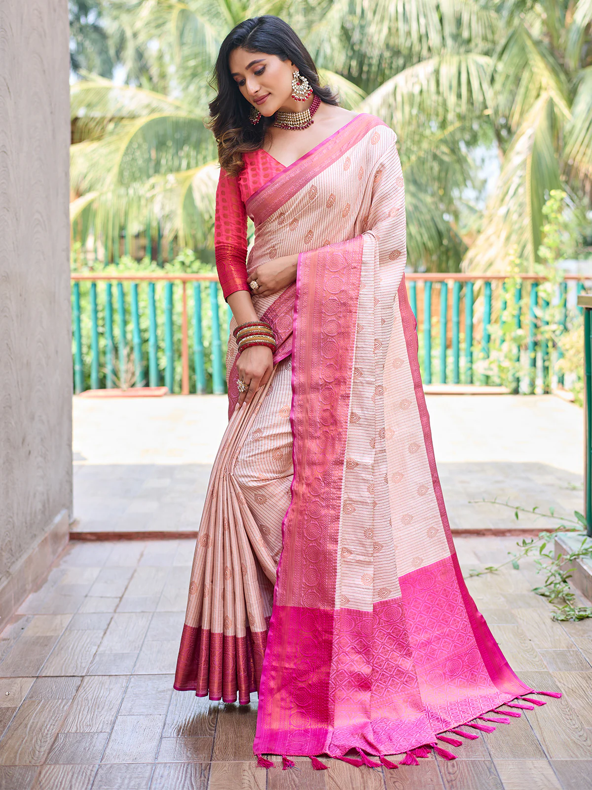 Odette Women's Off White Silk  Saree with unstitched Blouse - Image 2