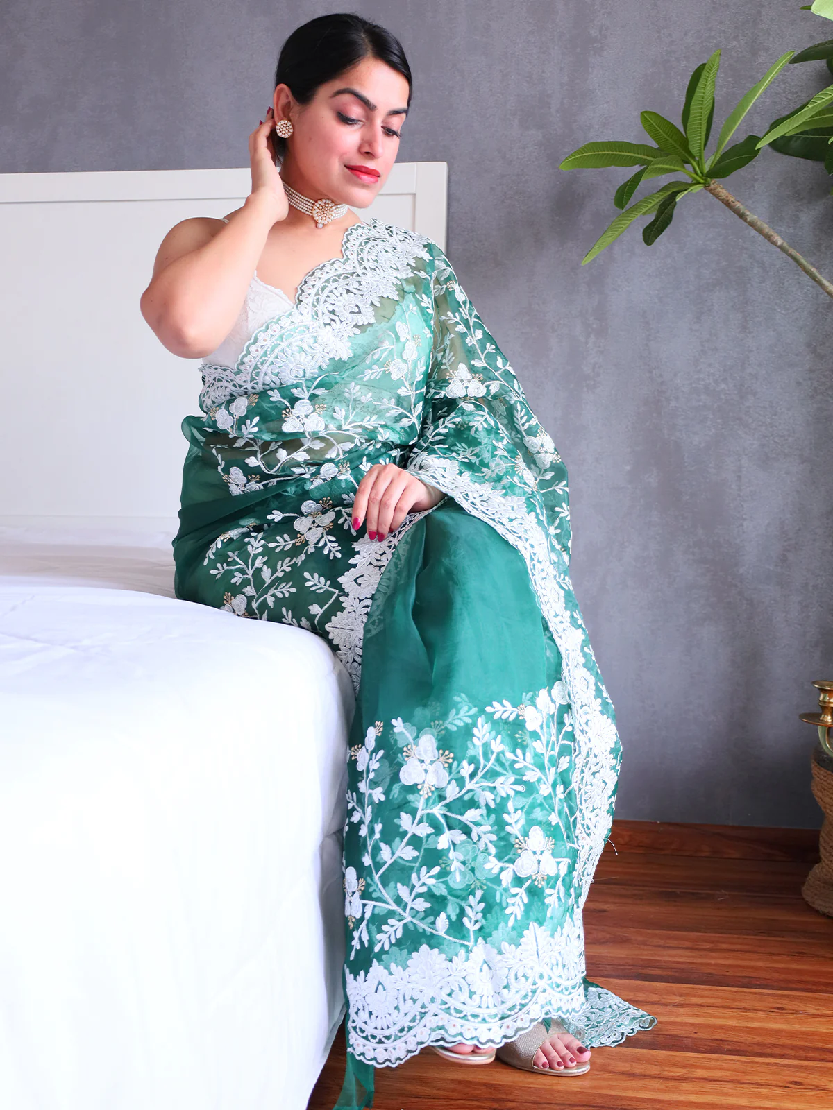 Odette Green Organza  Saree with unstitched Blouse For Women - Image 5