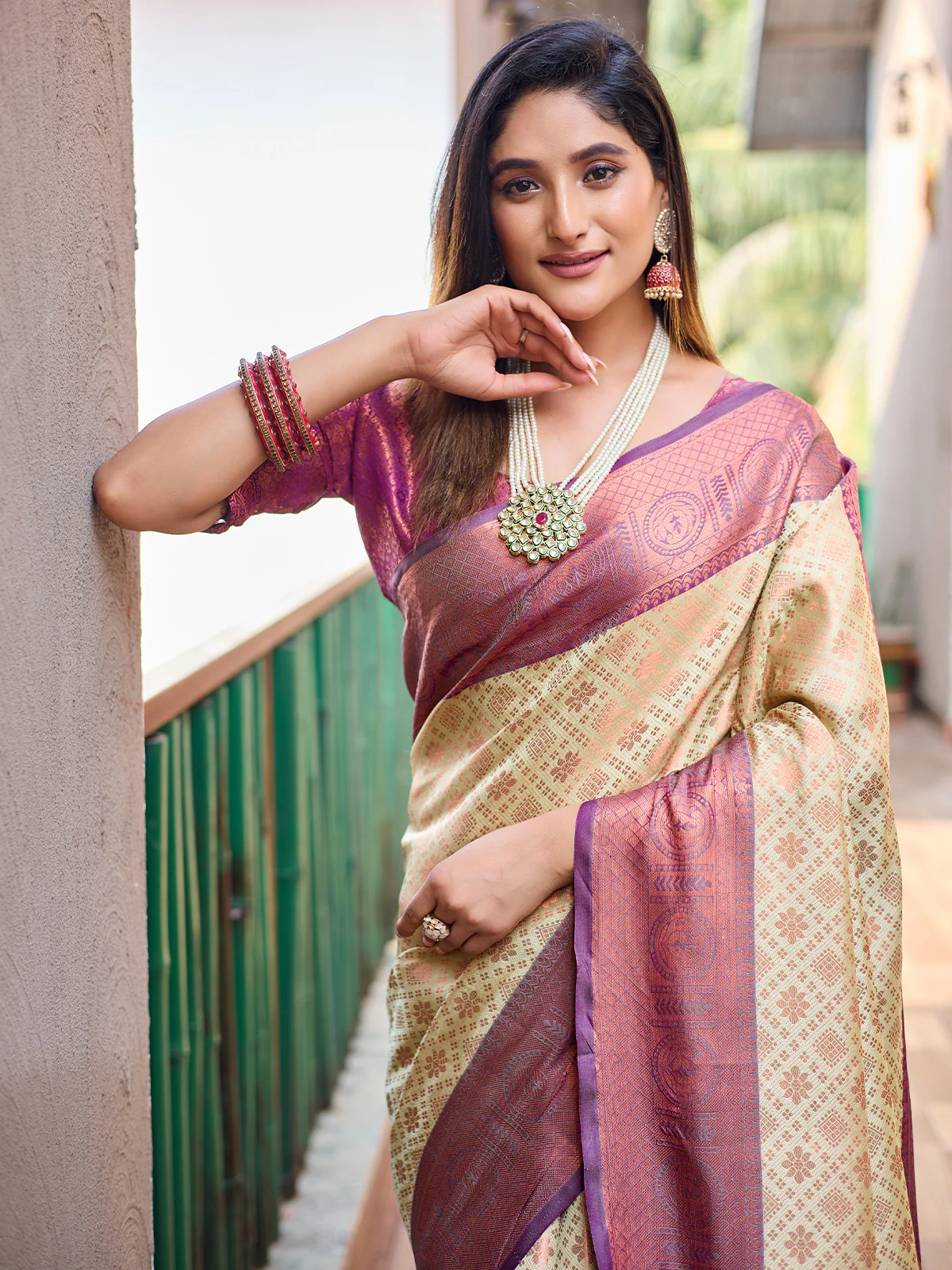 Odette Women's Beige Silk  Saree with unstitched Blouse - Image 3