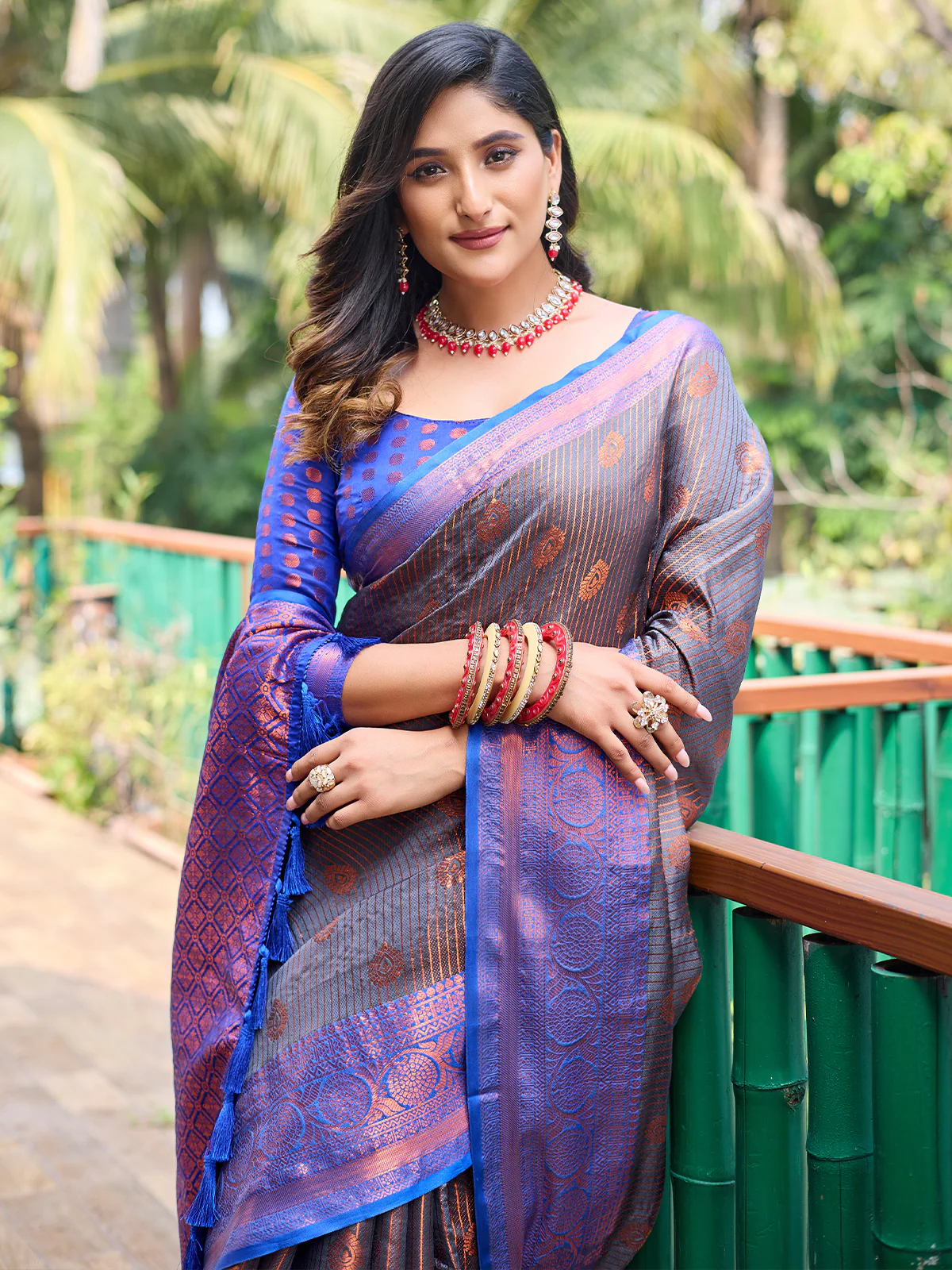 Odette Women's Purple Silk  Saree with unstitched Blouse - Image 3