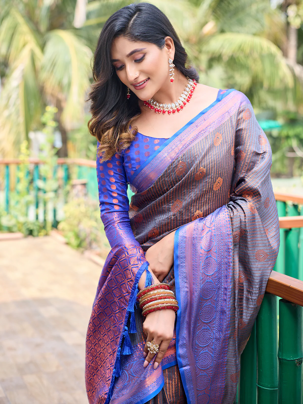 Odette Women's Purple Silk  Saree with unstitched Blouse - Image 4
