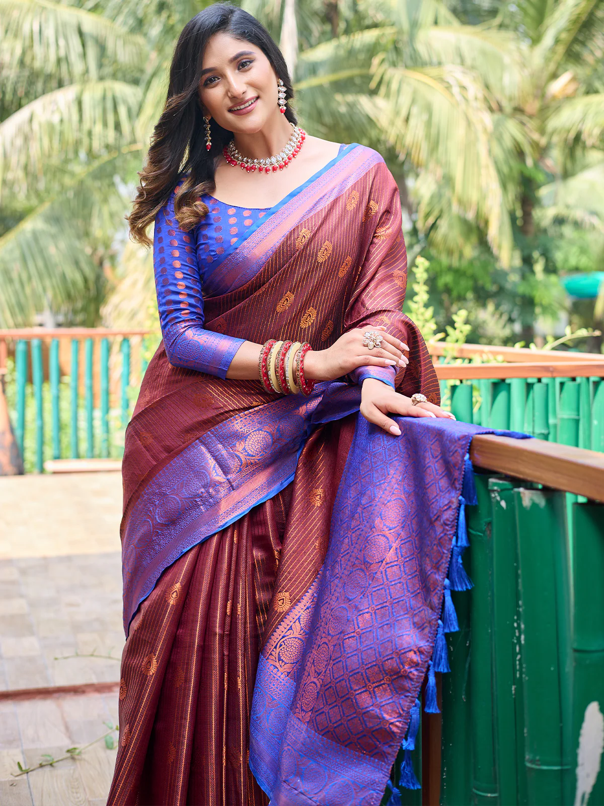 Odette Women's Maroon Silk  Saree with unstitched Blouse - Image 3