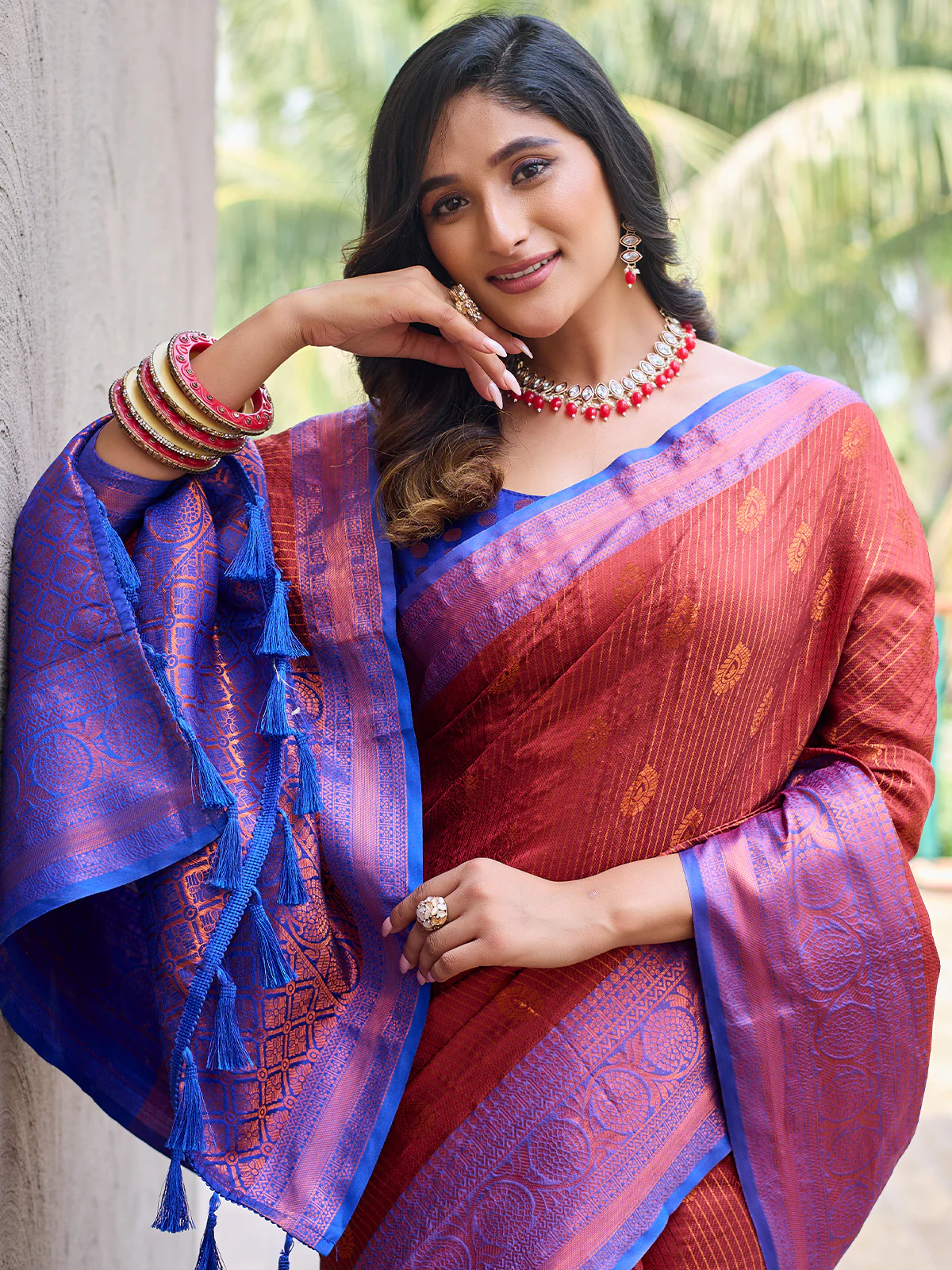 Odette Women's Orange Silk  Saree with unstitched Blouse - Image 4