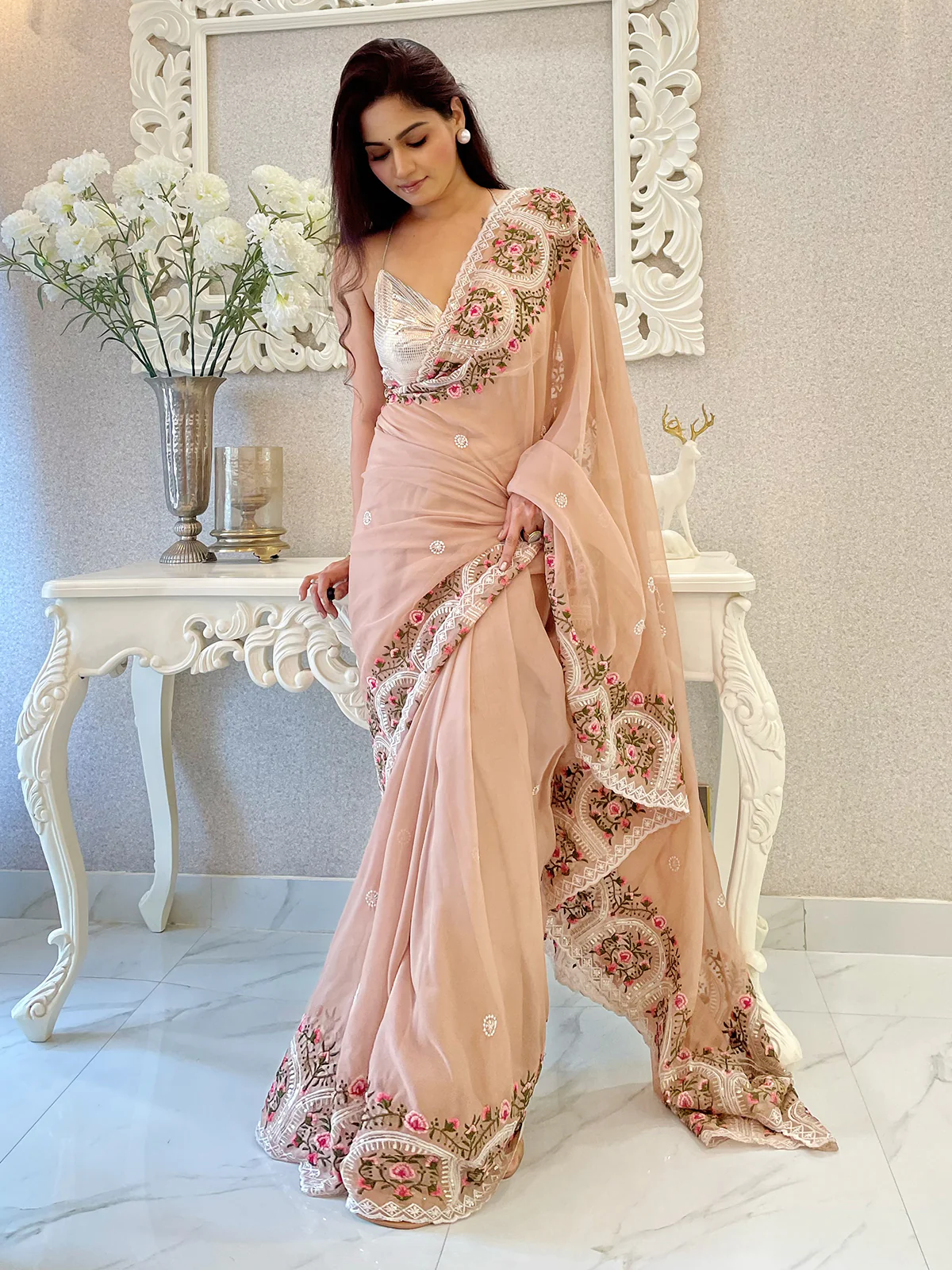 Odette Women's Peach Organza  Saree with unstitched Blouse - Image 2