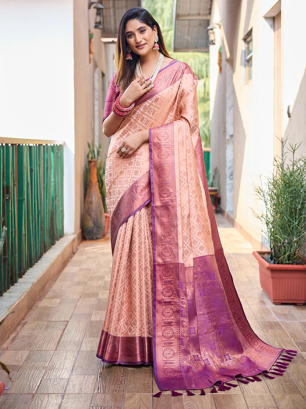 Odette Women's Peach Silk  Saree with unstitched Blouse - Image 2