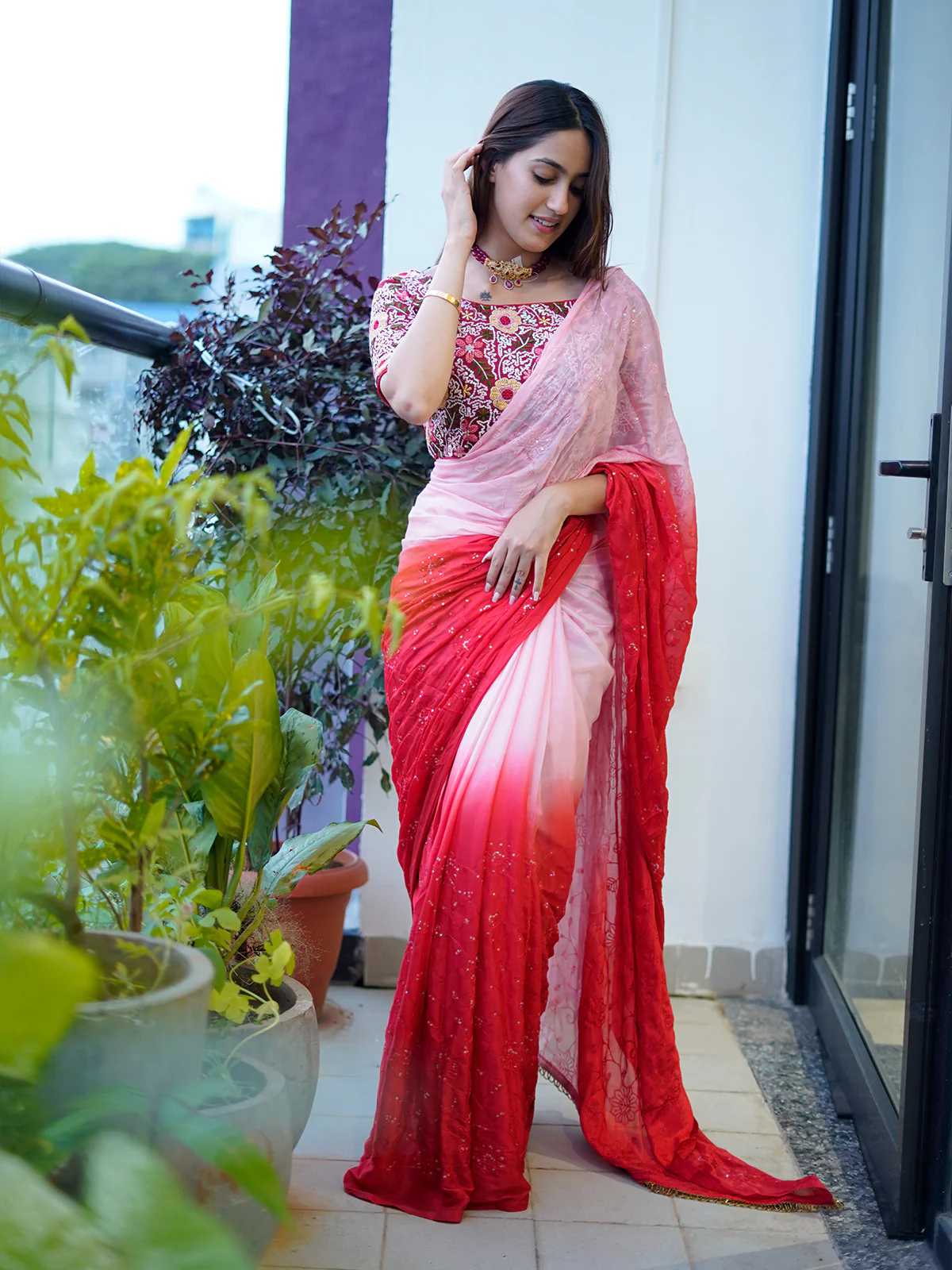 Odette Women's Pink Chinon  Saree with stitched Blouse - Image 3