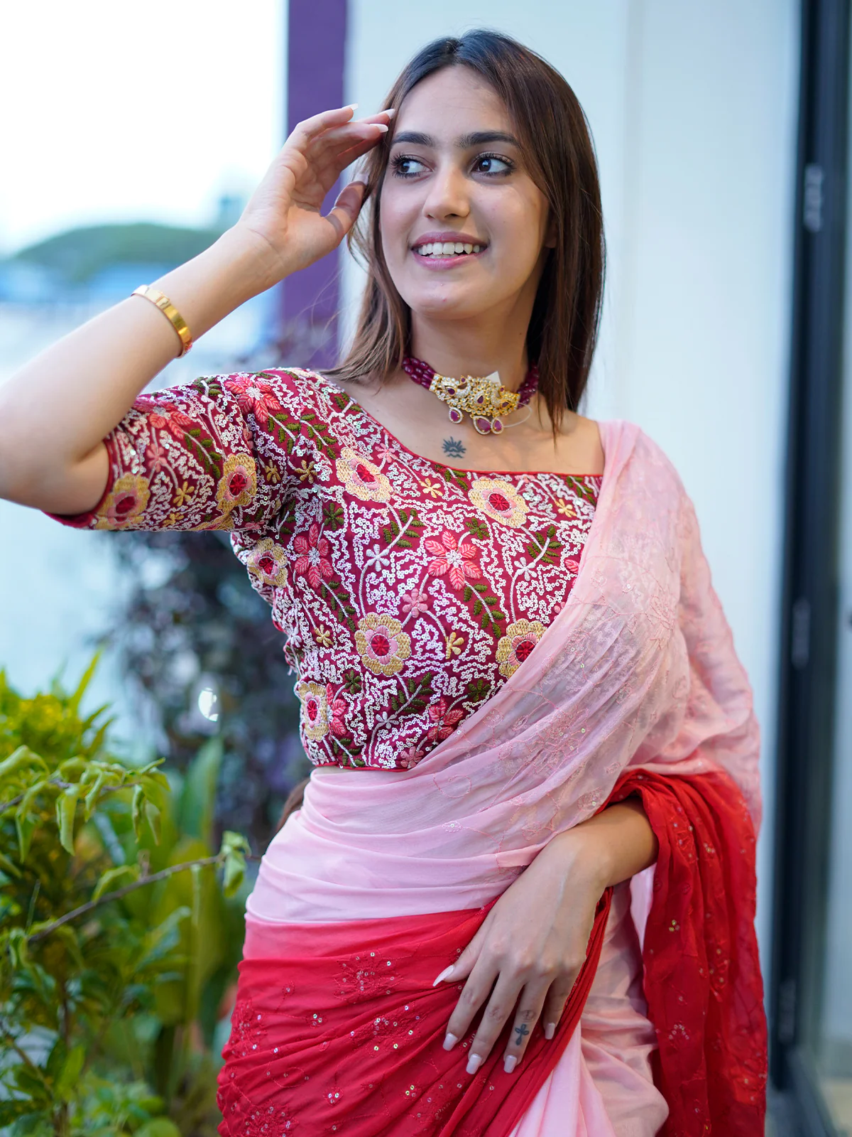 Odette Women's Pink Chinon  Saree with stitched Blouse - Image 5