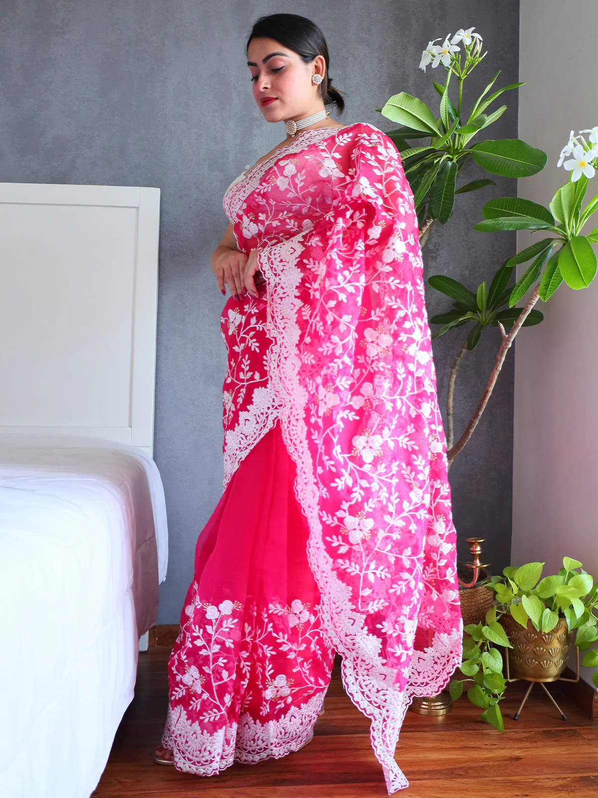 Odette Pink Organza  Saree with unstitched Blouse For Women - Image 4