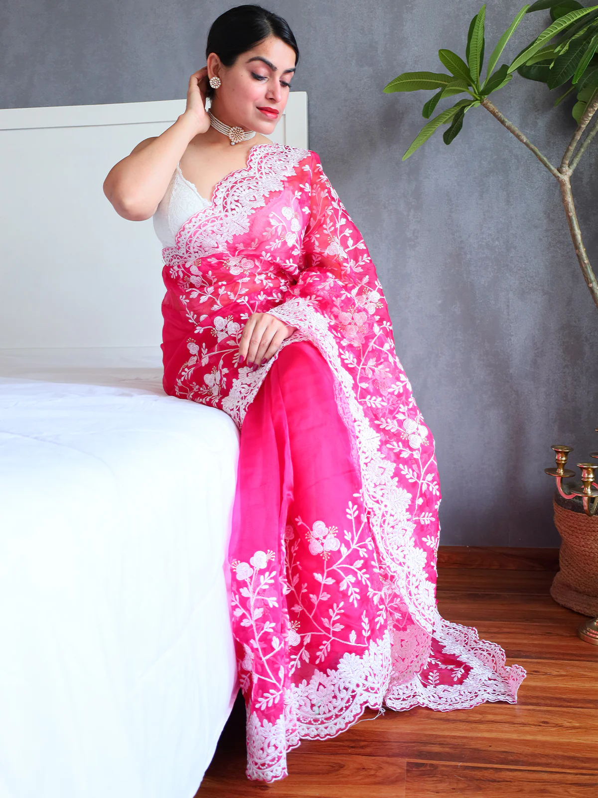 Odette Pink Organza  Saree with unstitched Blouse For Women - Image 5