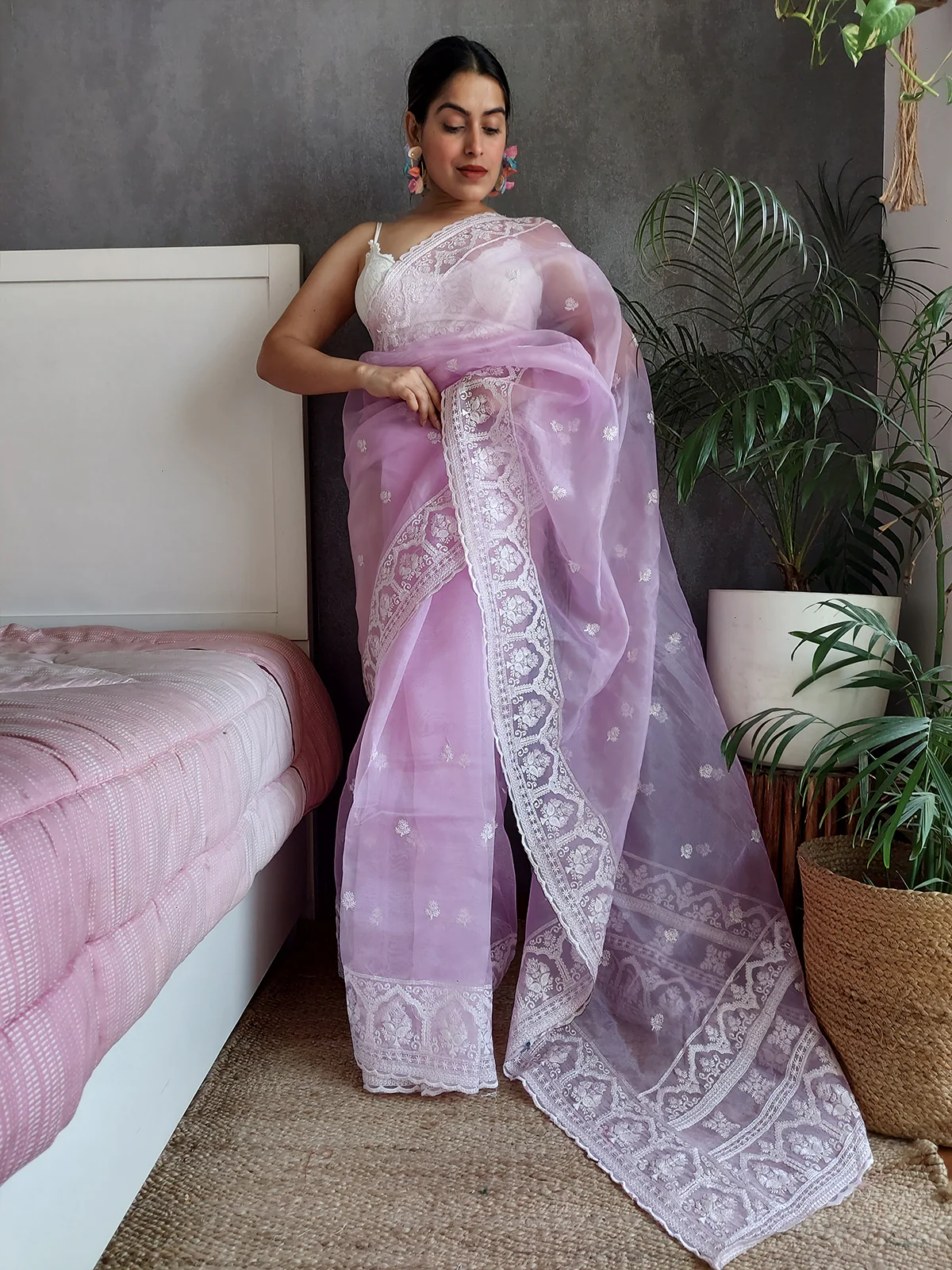 Odette Pink Organza  Saree with unstitched Blouse For Women - Image 2