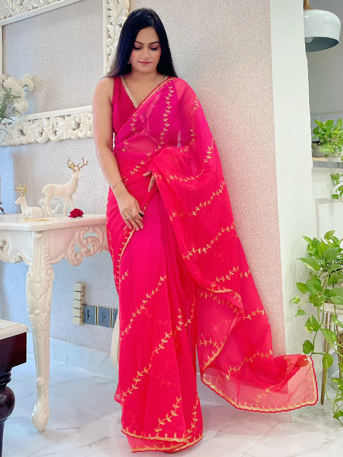 Odette Red and Pink Organza  Saree with unstitched Blouse For Women - Image 2