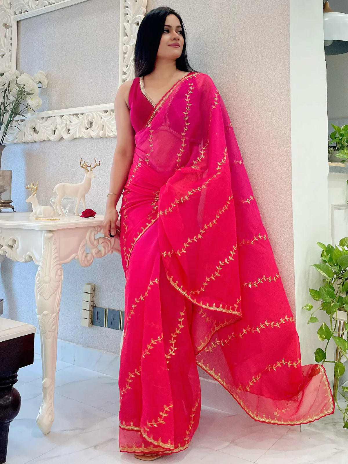 Odette Red and Pink Organza  Saree with unstitched Blouse For Women - Image 3