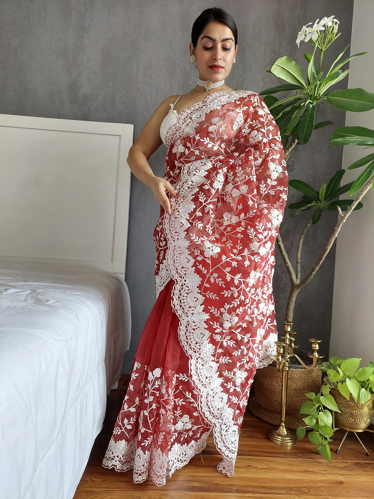 Odette Red Organza  Saree with unstitched Blouse For Women - Image 2