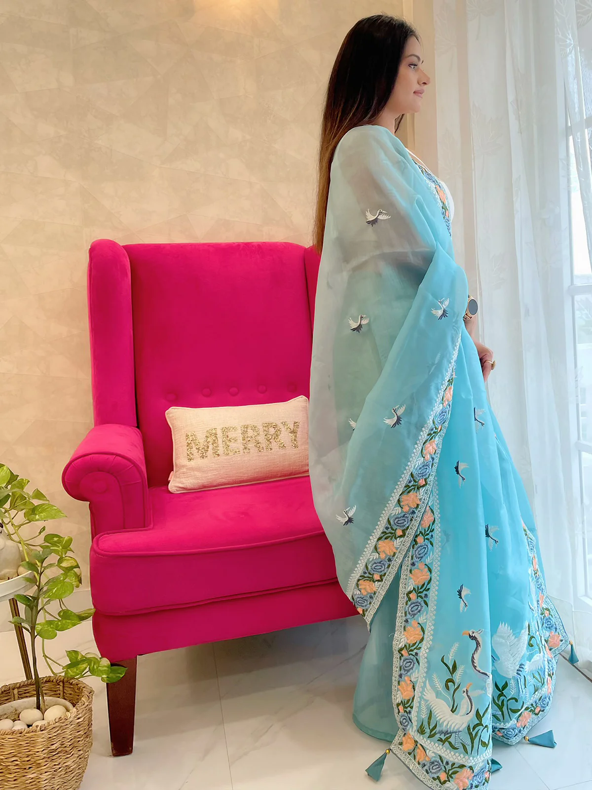Odette Blue Organza Saree with unstitched Blouse For Women - Image 4