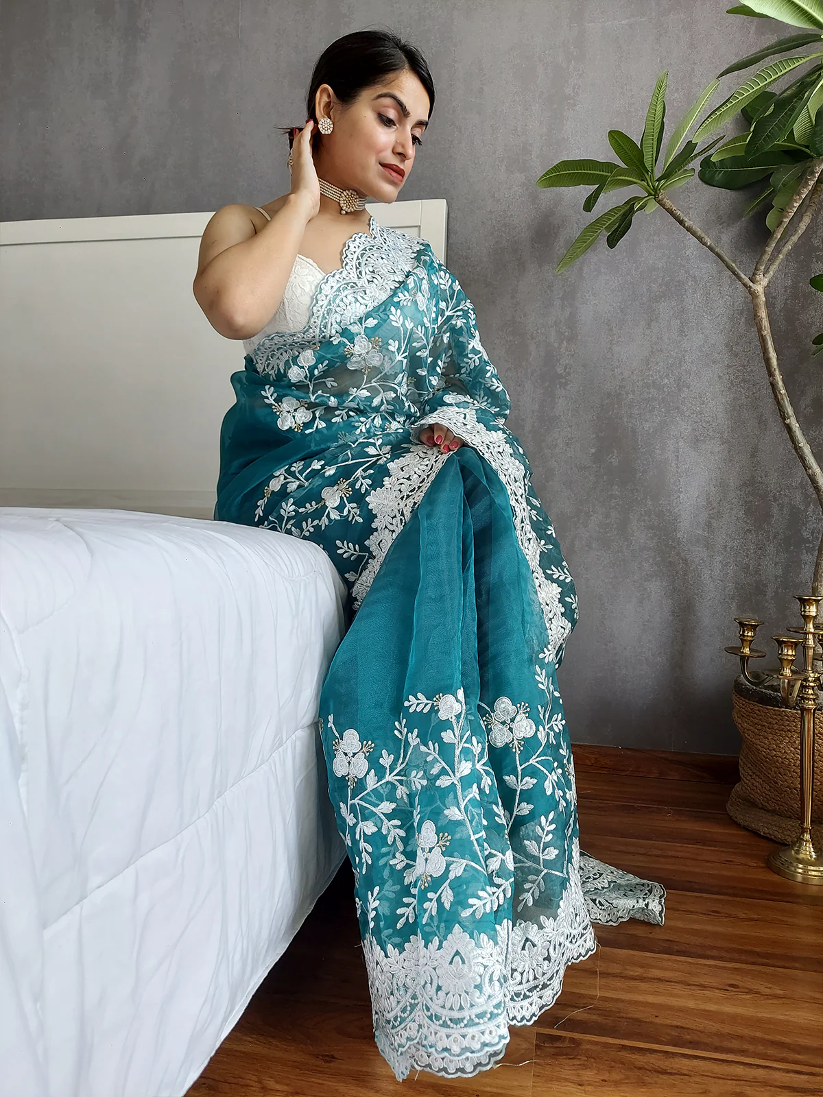 Odette Teal Organza  Saree with unstitched Blouse For Women - Image 5