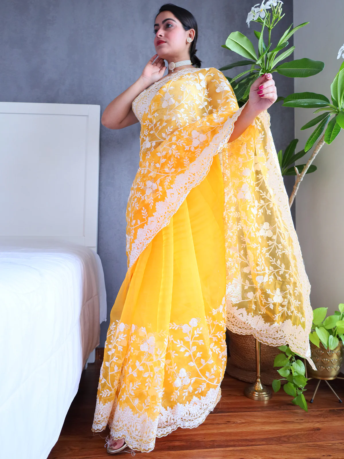 Odette Yellow Organza Saree with unstitched Blouse For Women - Image 4