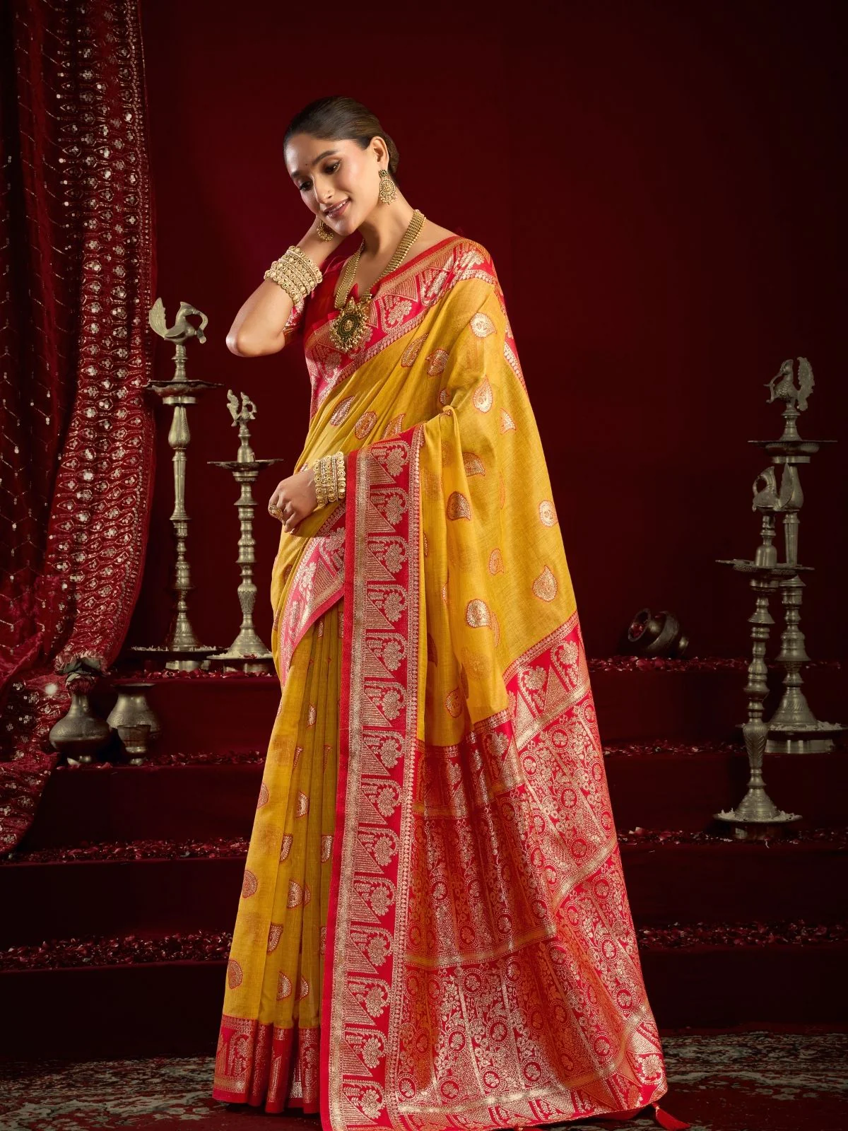 Odette Yellow and Red Silk Blend Woven Saree For Women - Image 2