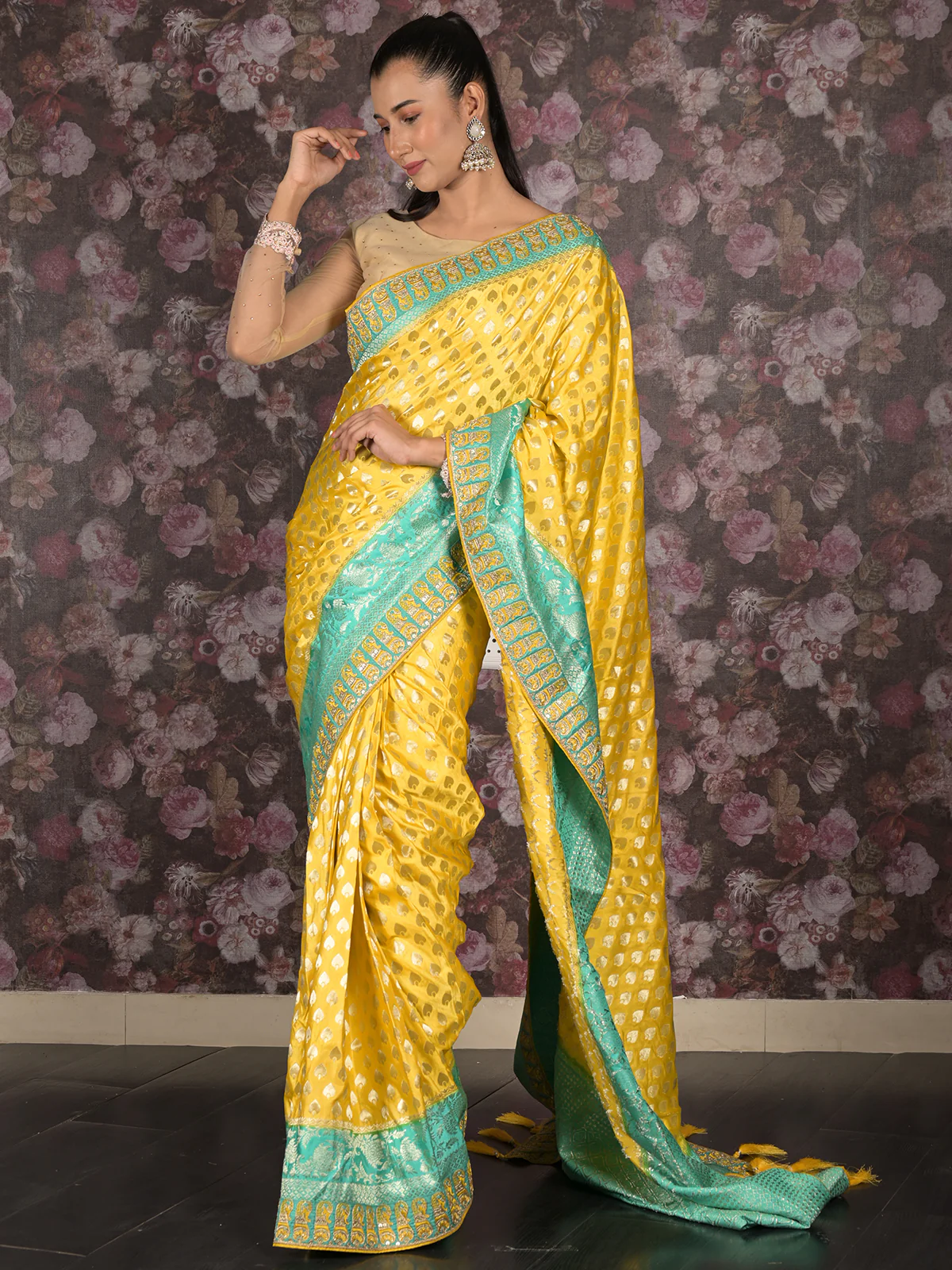 Odette Yellow Banarasi Silk Embroidered Woven Saree with Unstitched Blouse for Women - Image 3