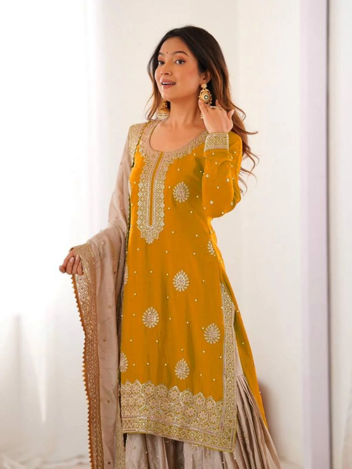 Odette Yellow Chinon Solid Stitched Kurta Set For Women - Image 4