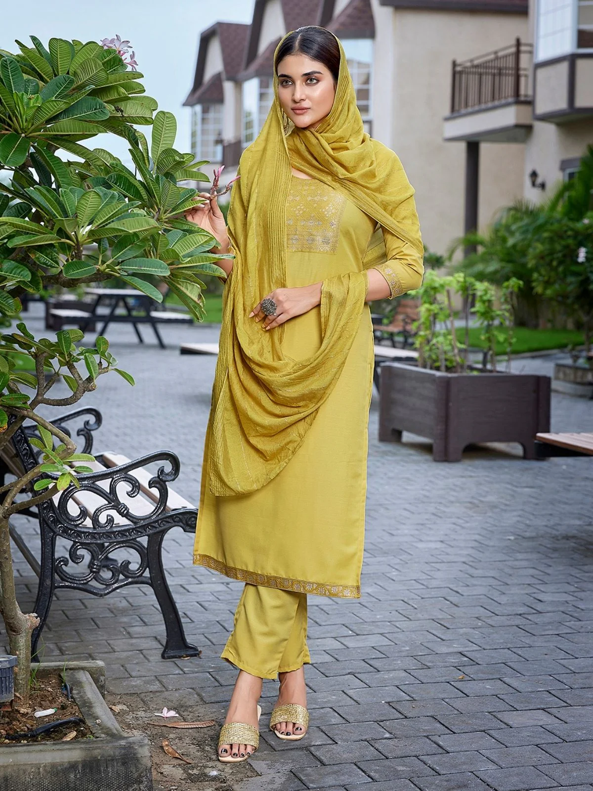 Odette Yellow Cotton Blend Solid Stiched Kurta Set For Women - Image 6