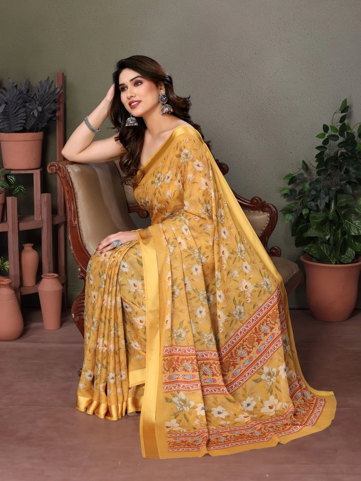 Odette Yellow Georgette Plain Saree For Women - Image 2