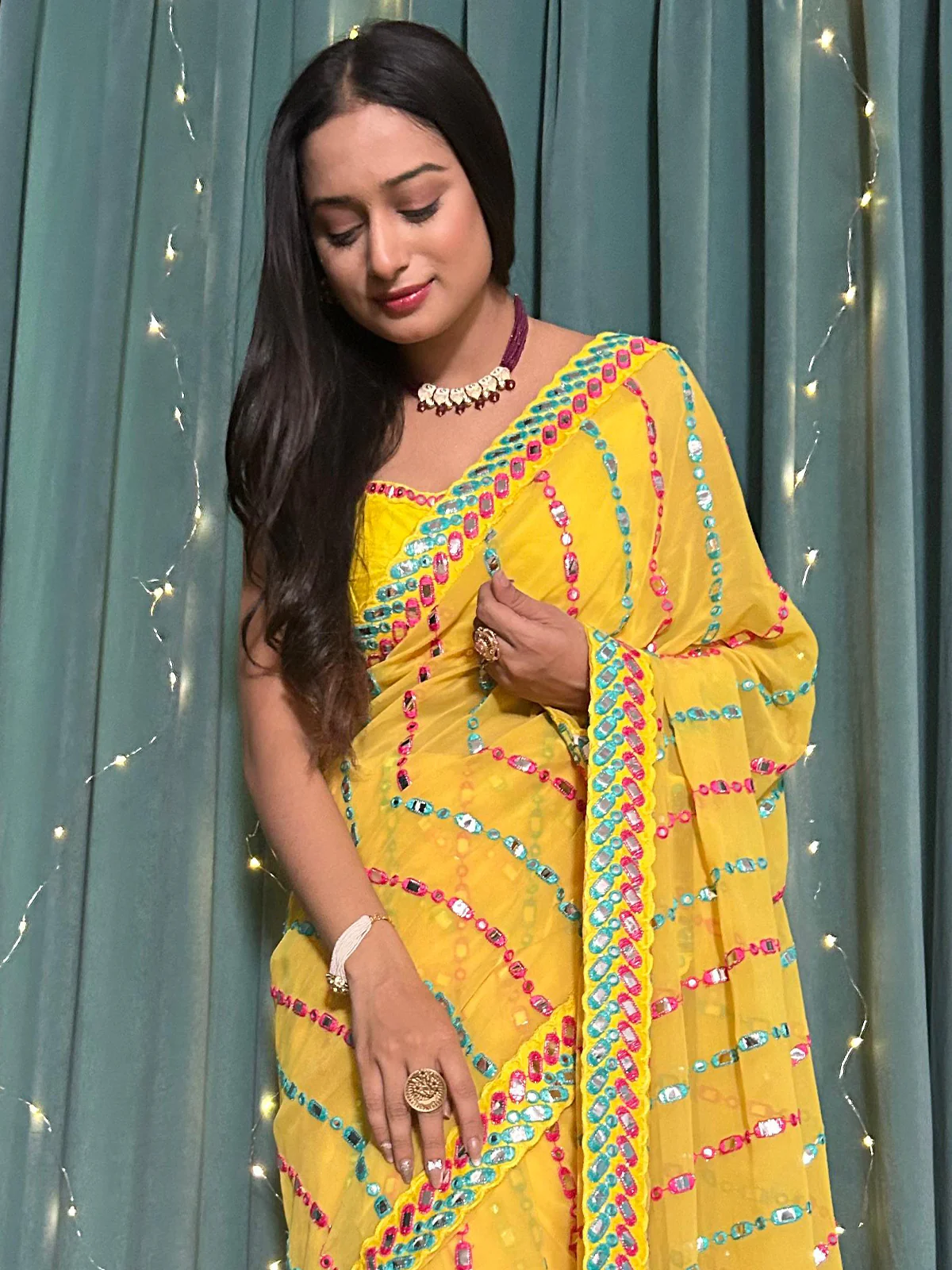 Odette Yellow Georgette Saree with unstitched Blouse for Women - Image 5