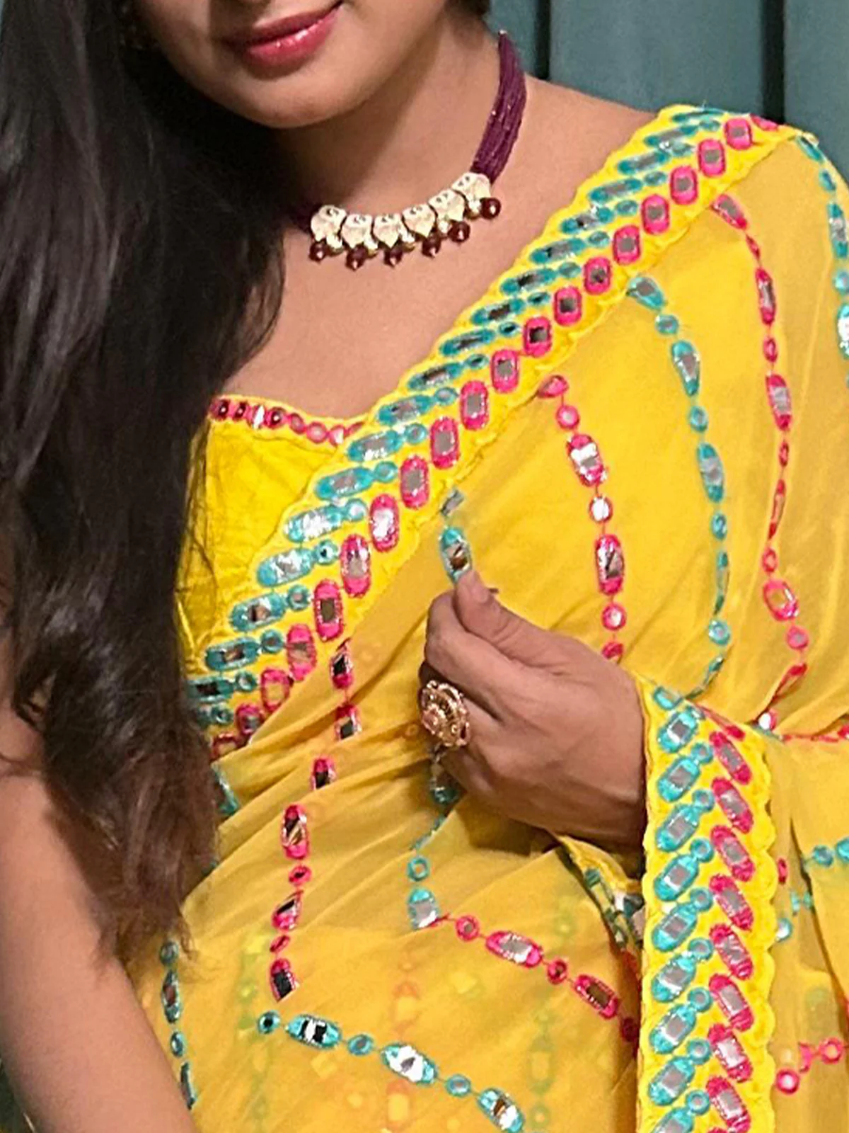Odette Yellow Georgette Saree with unstitched Blouse for Women - Image 7