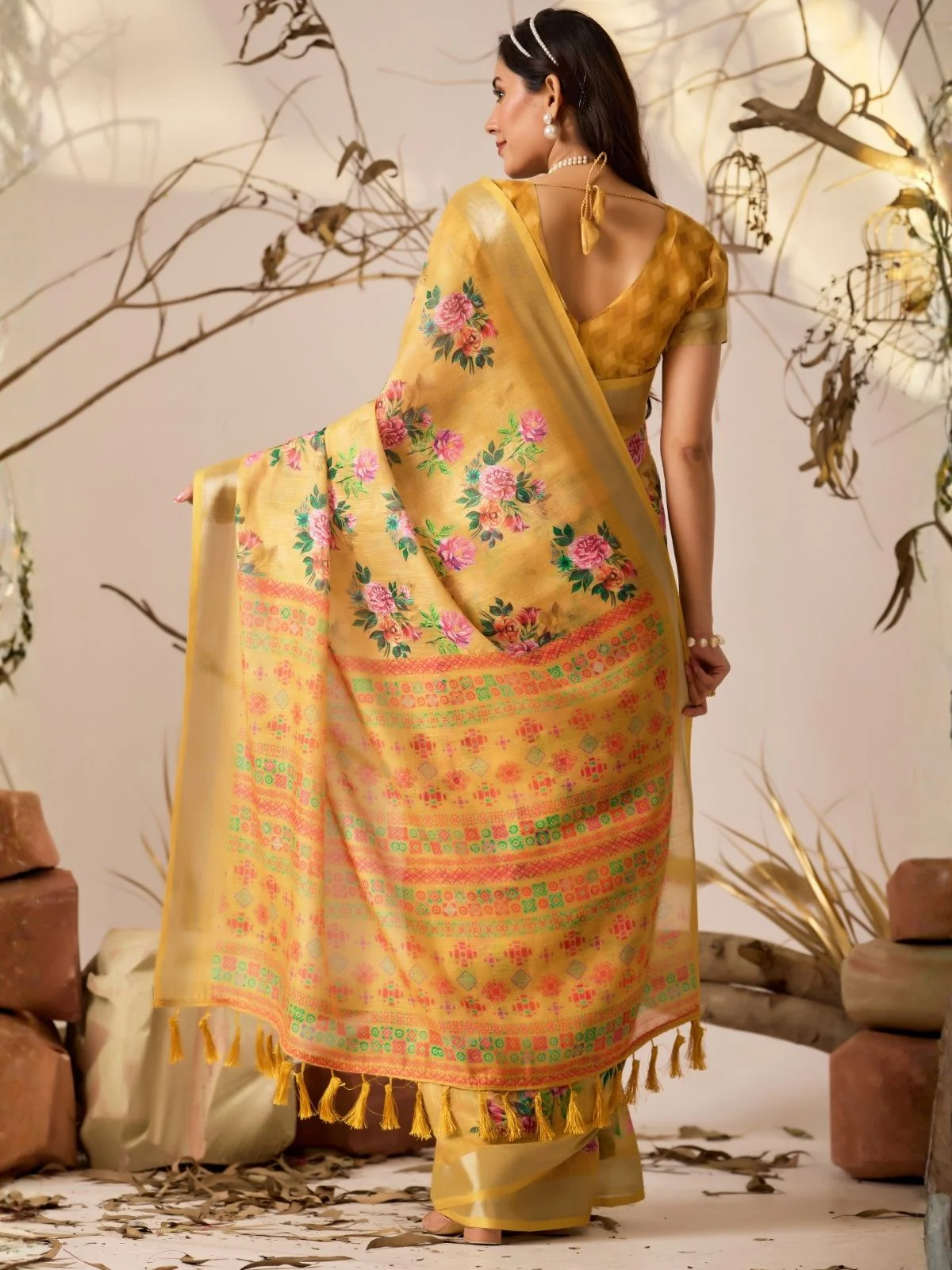 Odette Yellow Linen Cotton Printed Saree For Women - Image 3