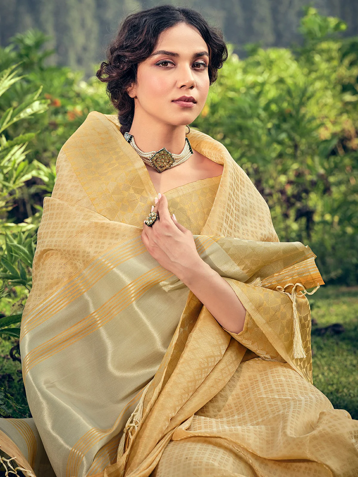 Odette Yellow Linen Tissue Saree for Women With Unstitched Blouse - Image 2
