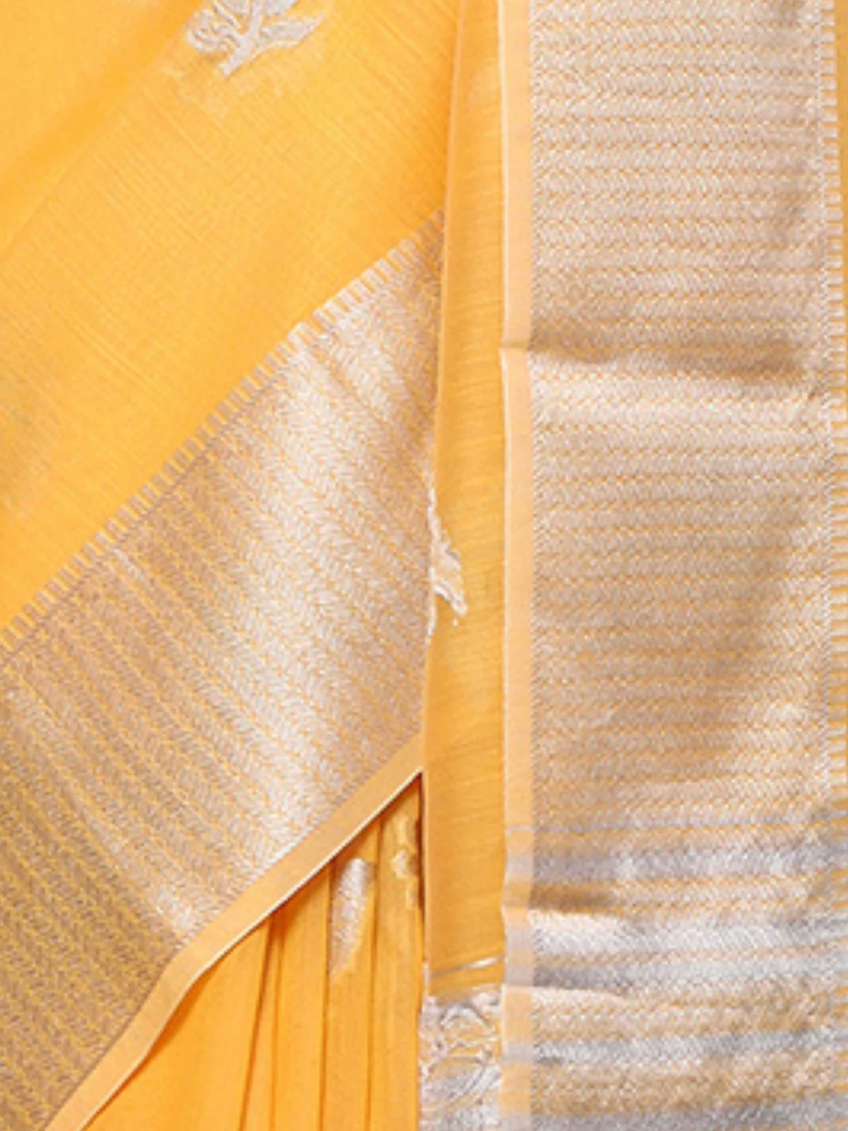 Odette Yellow Silk Blend Embellished Saree For Women - Image 4