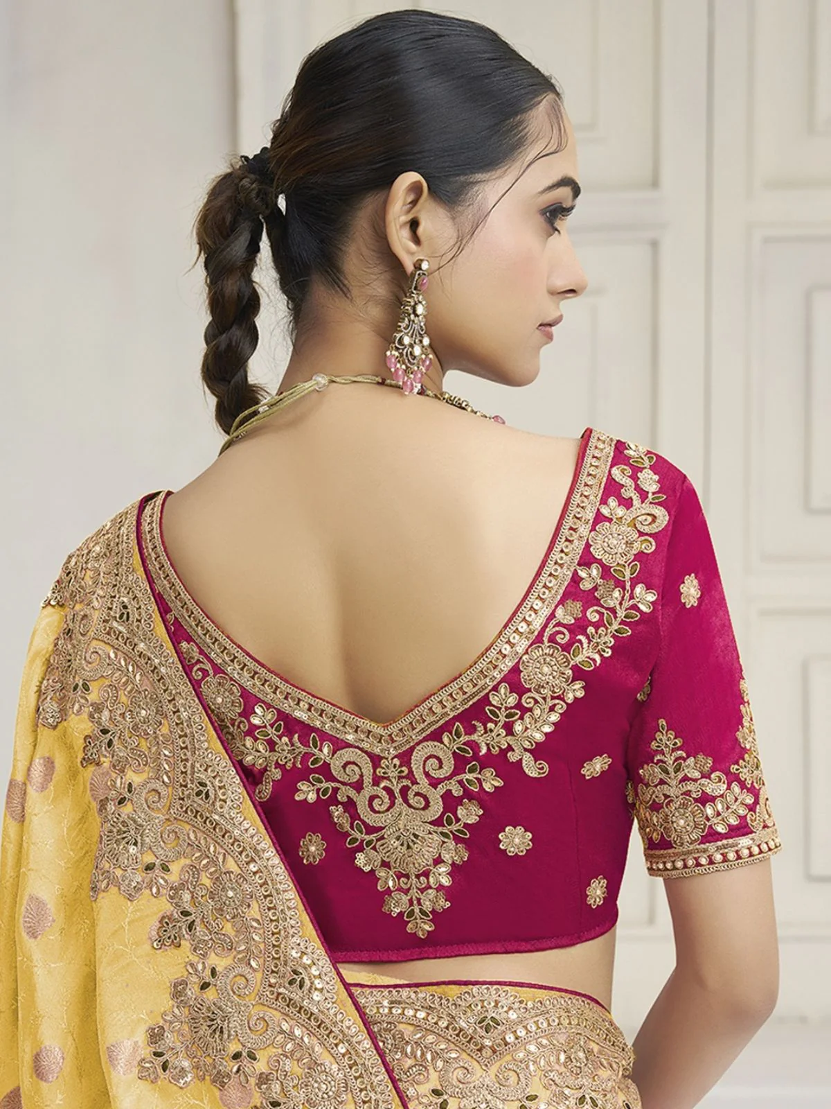 Odette Yellow Silk Blend Embroidered Saree For Women - Image 3