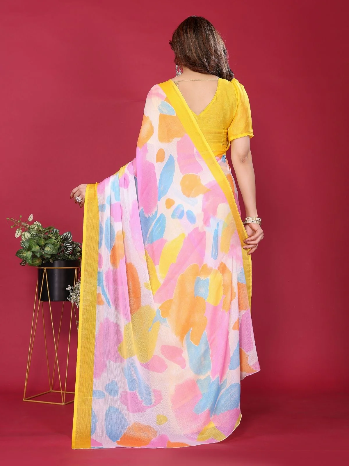 Odette Yellow Silk Blend Printed Saree For Women - Image 3
