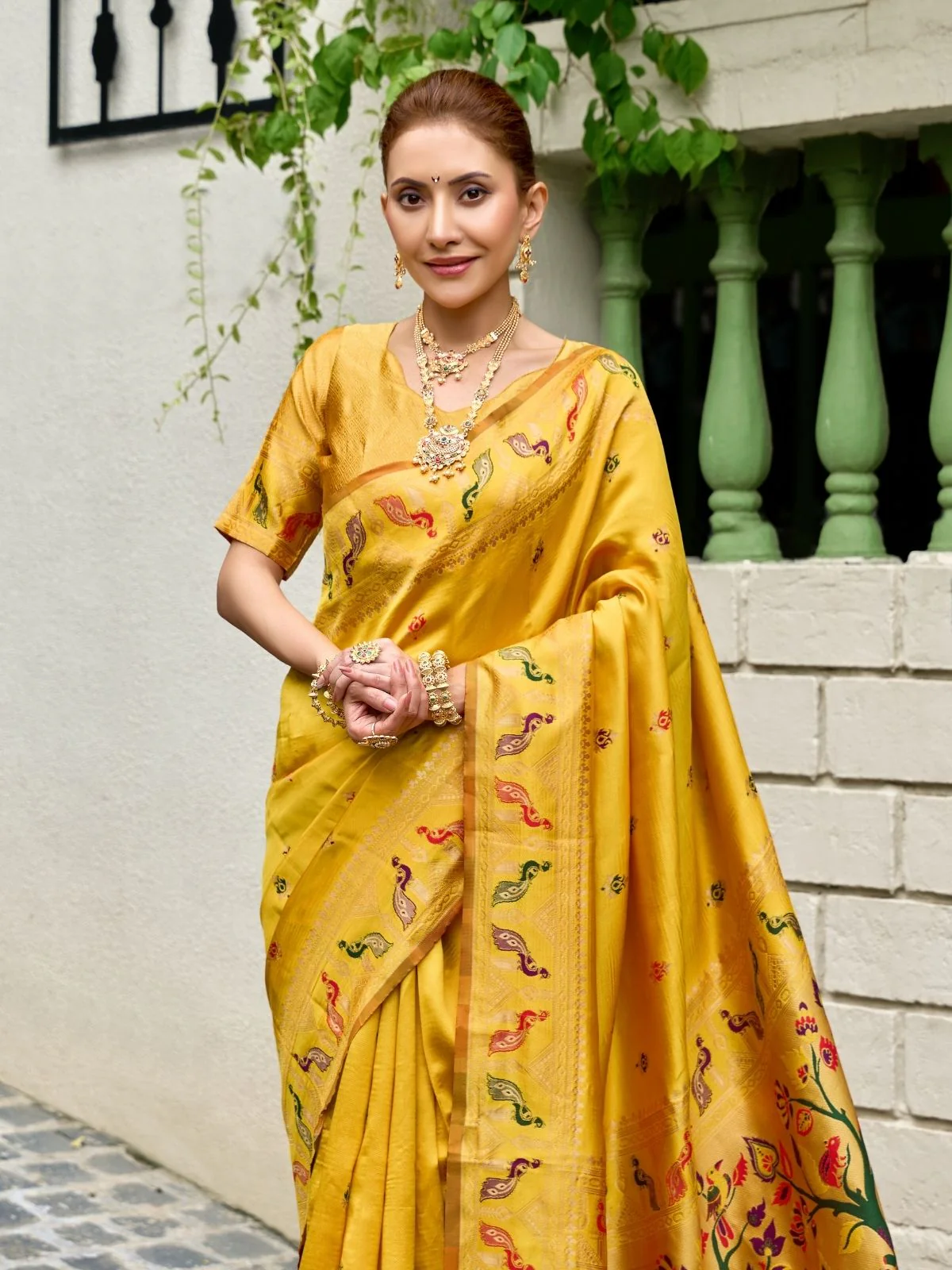 Odette Yellow Silk Woven Paithani Saree For Women - Image 4