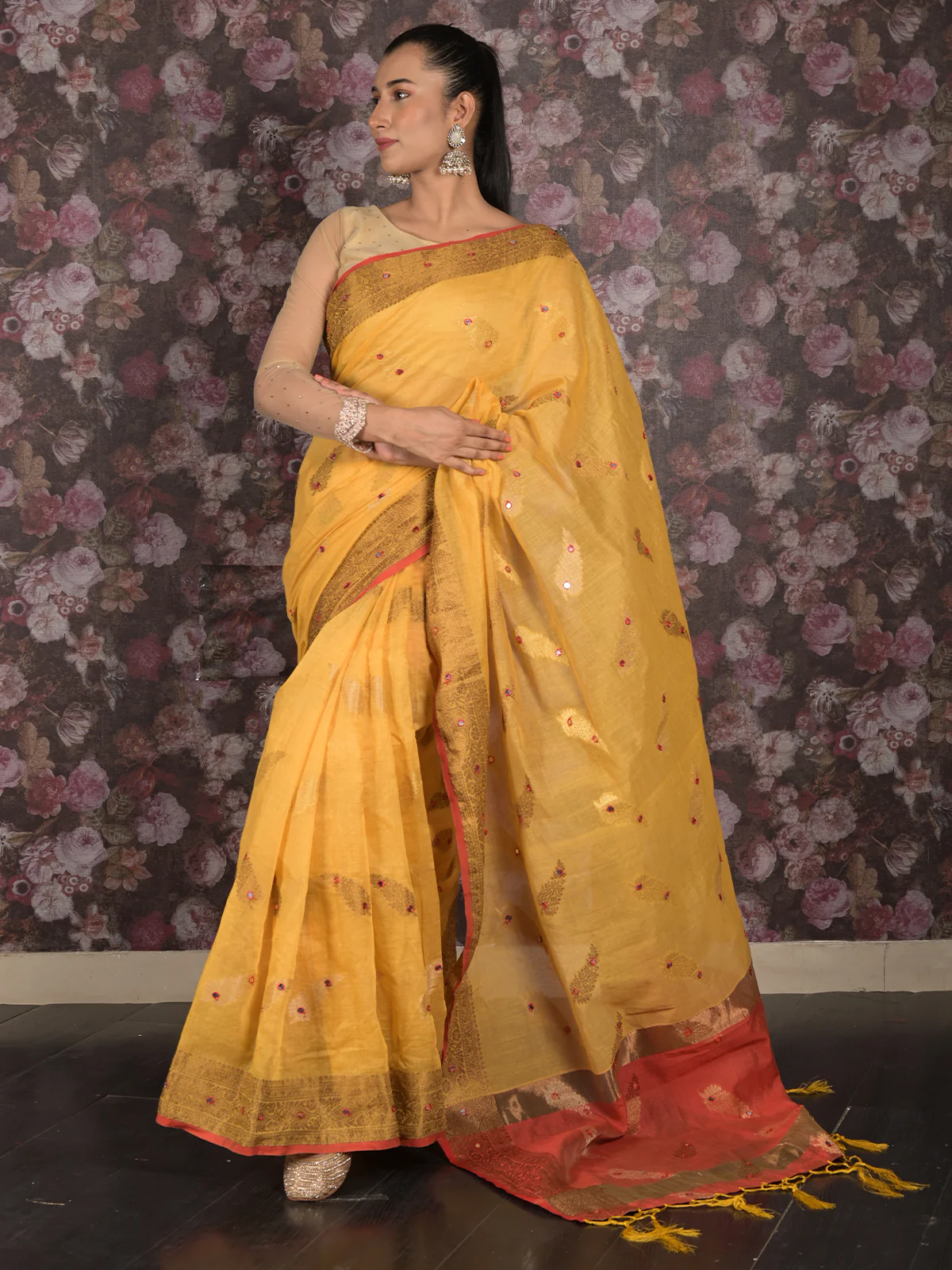 Odette Yellow Woven Cotton Silk Blend Saree With Unstitched Blouse For Women - Image 3