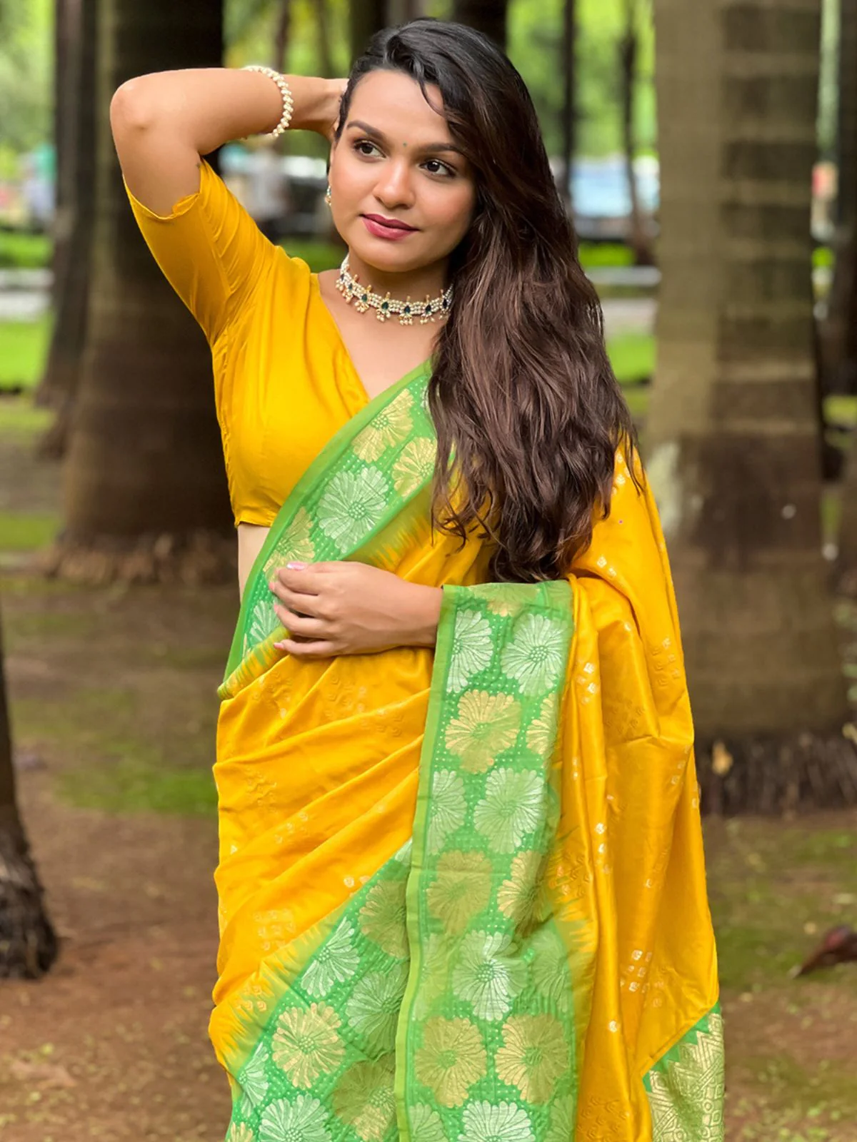 Odette Yellow Woven Design Soft Silk Saree With Unstitched Blouse For Women - Image 4
